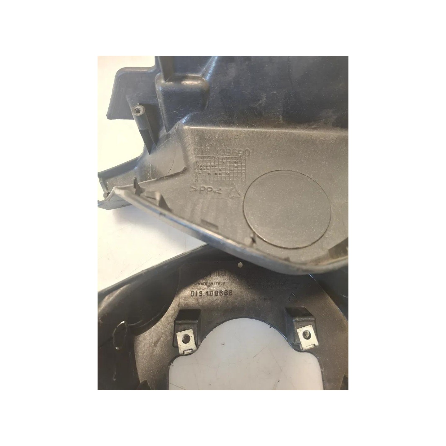 Copertura posteriore morsetti manubrio Aprilia SR 50 (E2) (04-18)