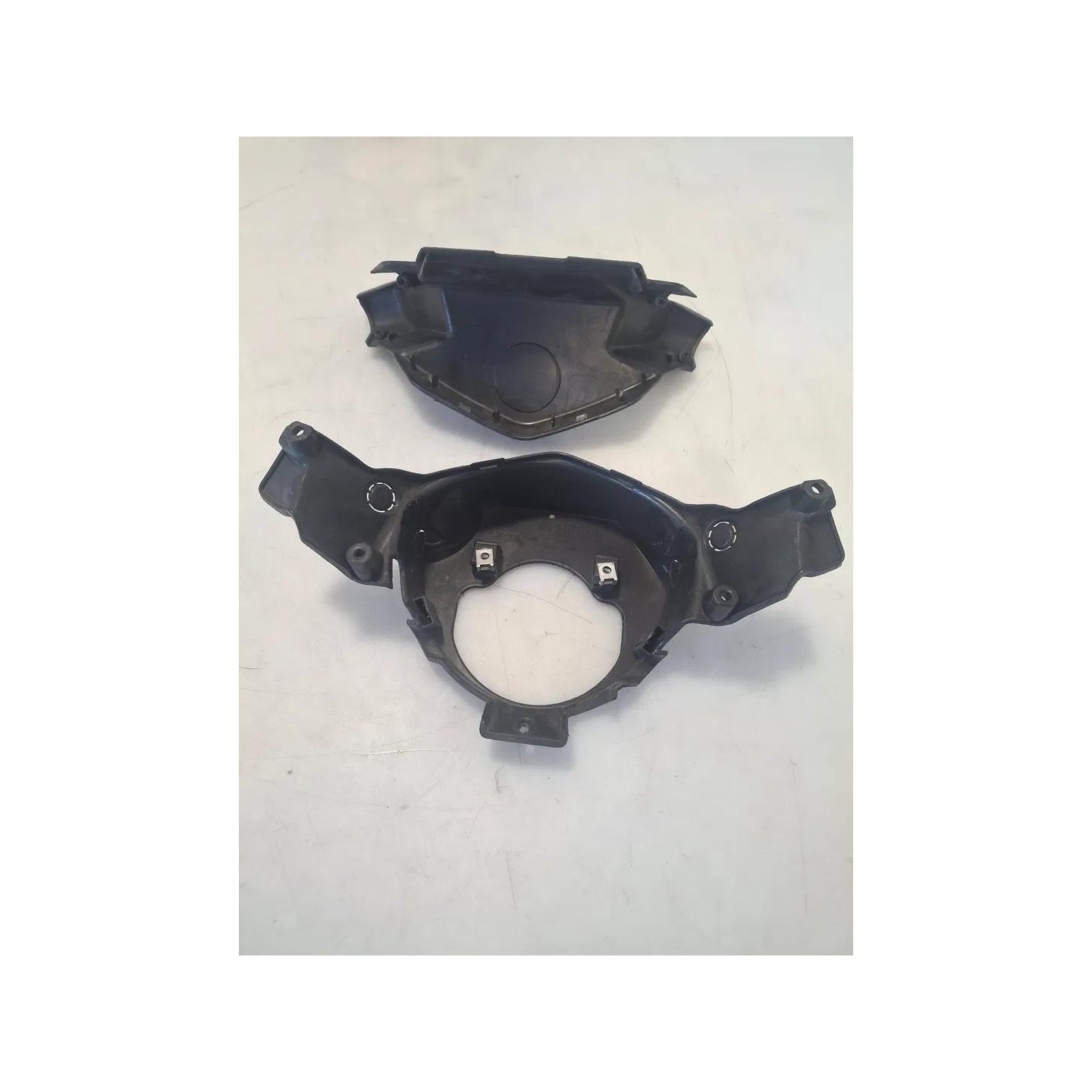 Copertura posteriore morsetti manubrio Aprilia SR 50 (E2) (04-18)