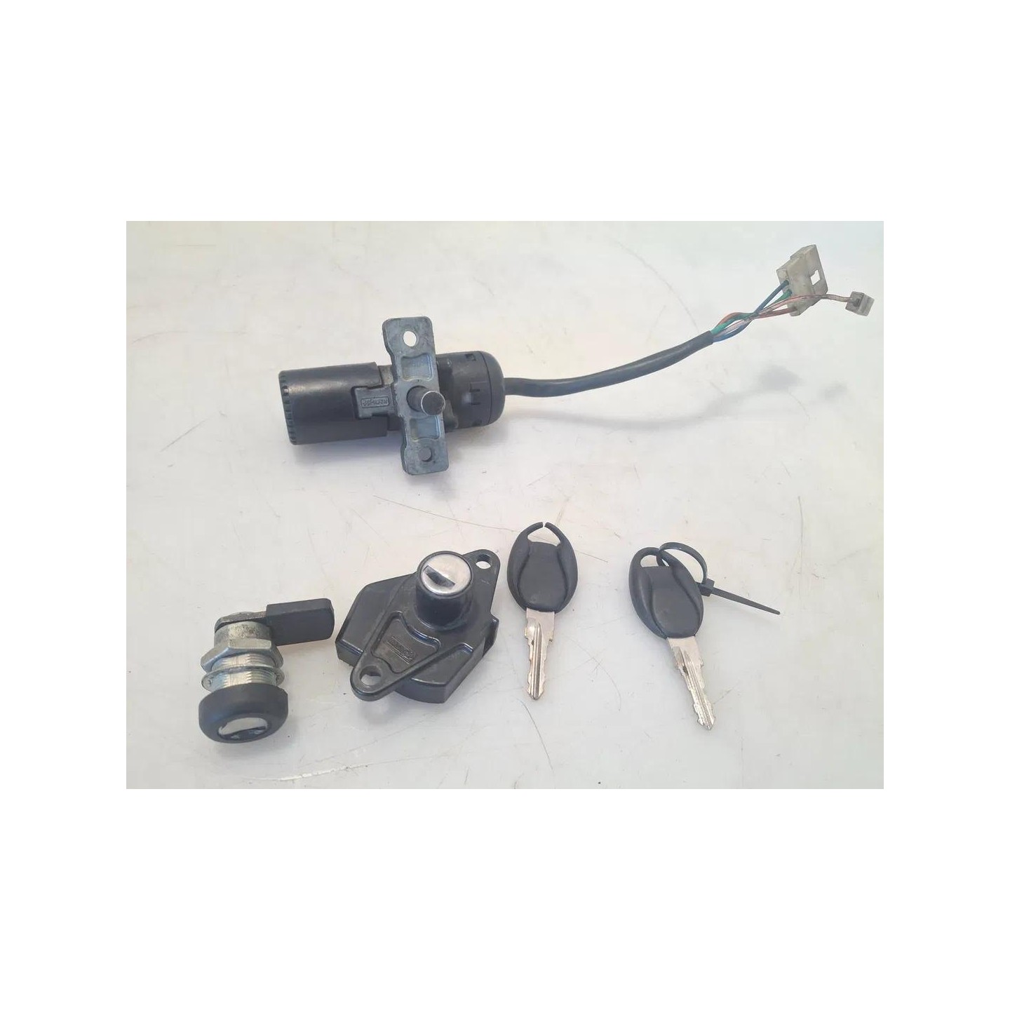 Kit serrature Aprilia SR 50 (E2) (04-18)