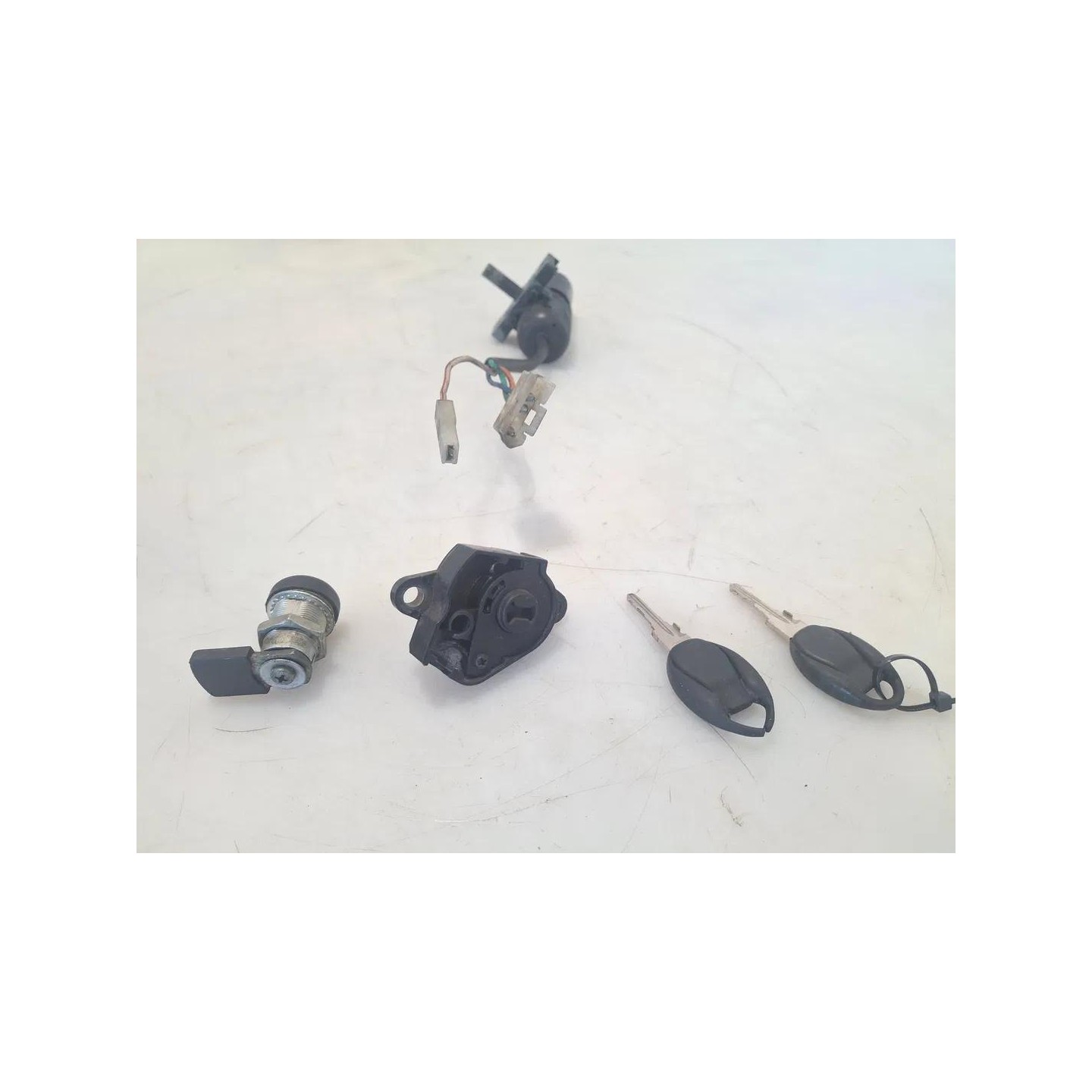 Kit serrature Aprilia SR 50 (E2) (04-18)