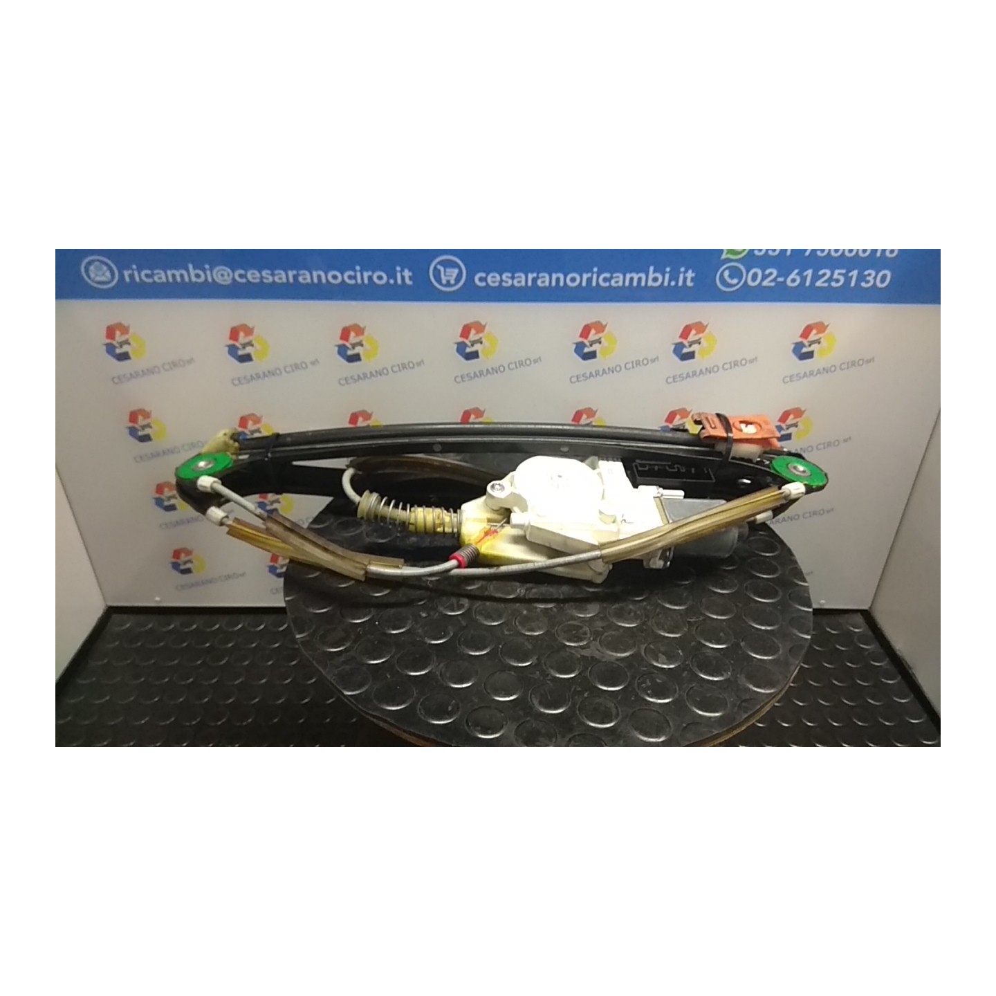 ALZACRISTALLO ELETTR. PORTA ANT. DX. 086 AUDI A3 (8P) (04/03-06/10) BMN 8P4837462C