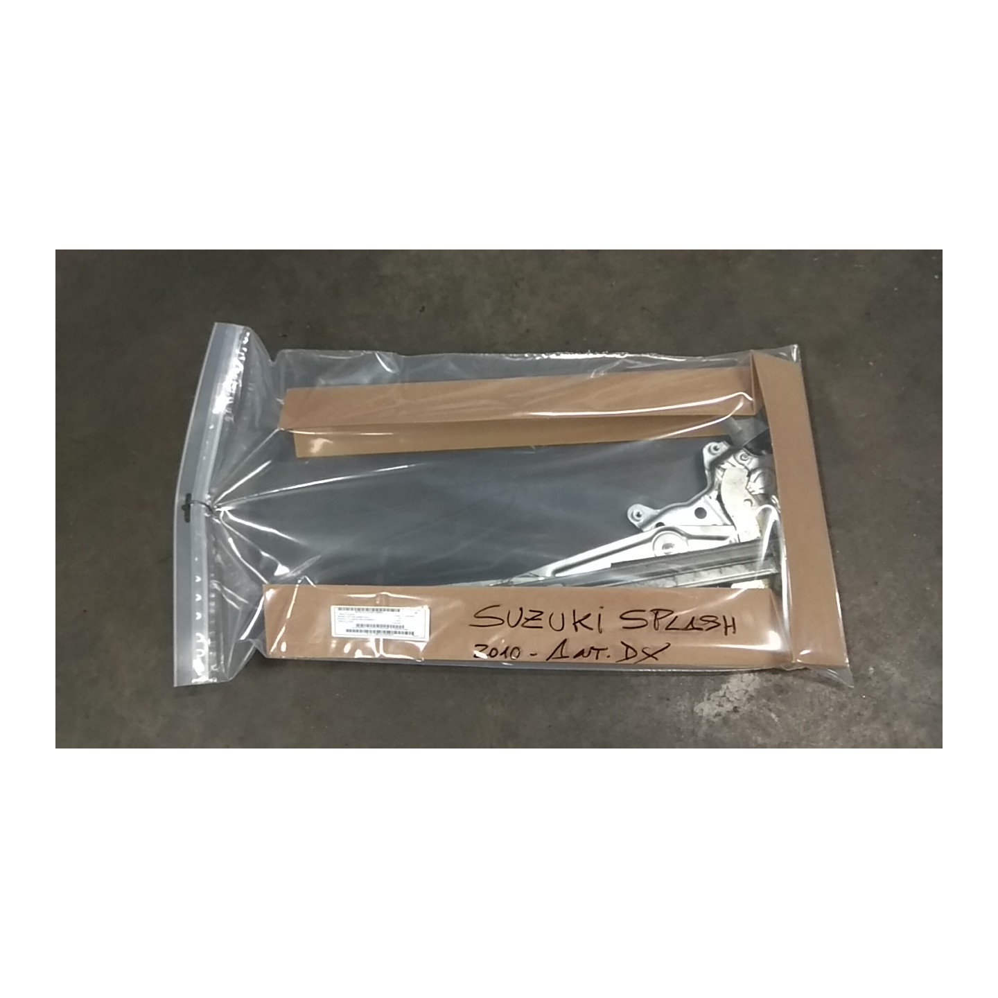 ALZACRISTALLO ELETTR. PORTA ANT. DX. 043 SUZUKI SPLASH (02/08-10/15) K10B 8341079J11000
