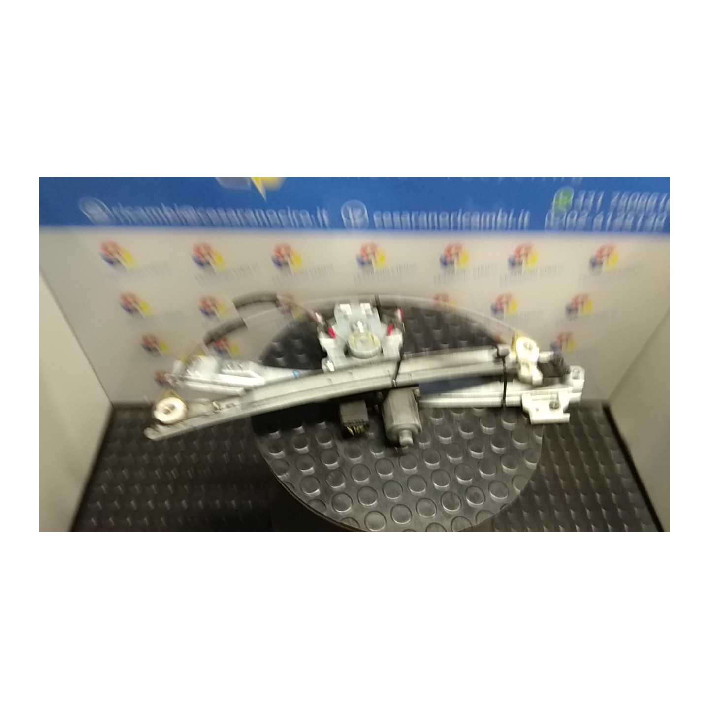ALZACRISTALLO ELETTR. PORTA ANT. C/MOTORINO DX. 021 CITROEN C5 (X7) (02/08-) RHR 9675898980