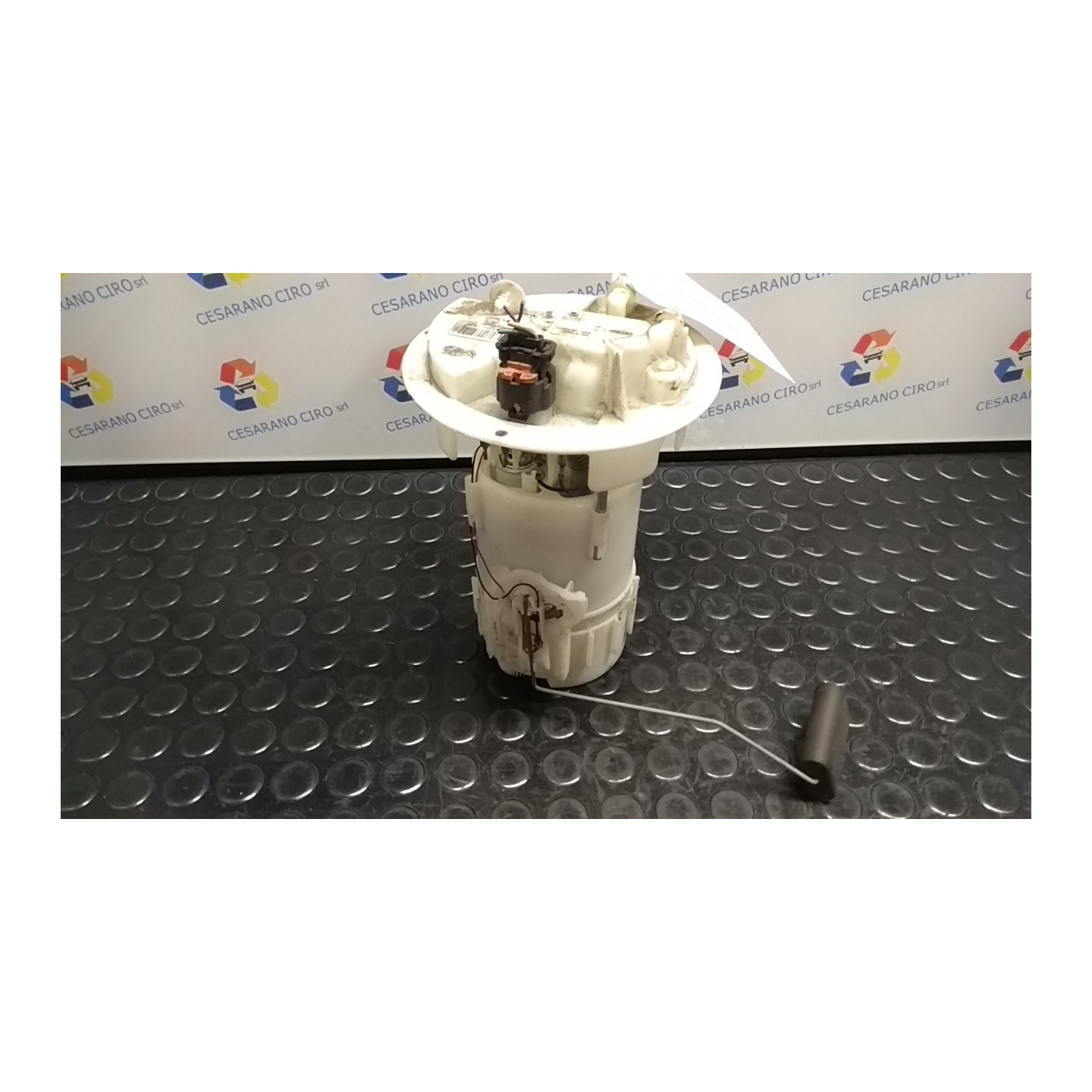 POMPA CARBURANTE C/TRASDUTTORE (GALLEGGIANTE) C/FILTRO CARBURANTE INT. 006 PEUGEOT 208 (01/12-) HM01 9674466980