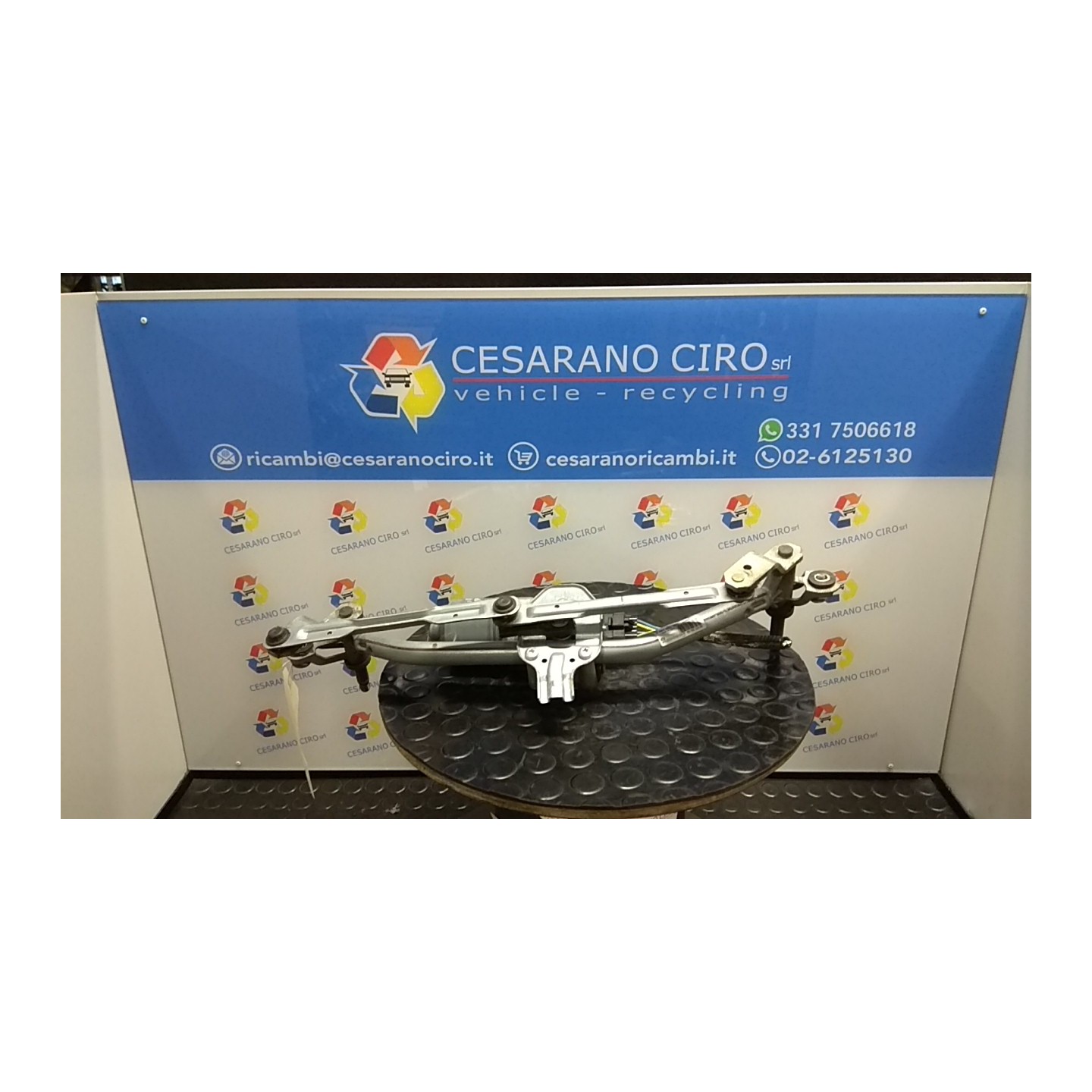 MECCANISMO TERGIPARABREZZA CON MOTORINO 051 PEUGEOT 208 (01/12-11/15) HM01 9673222580