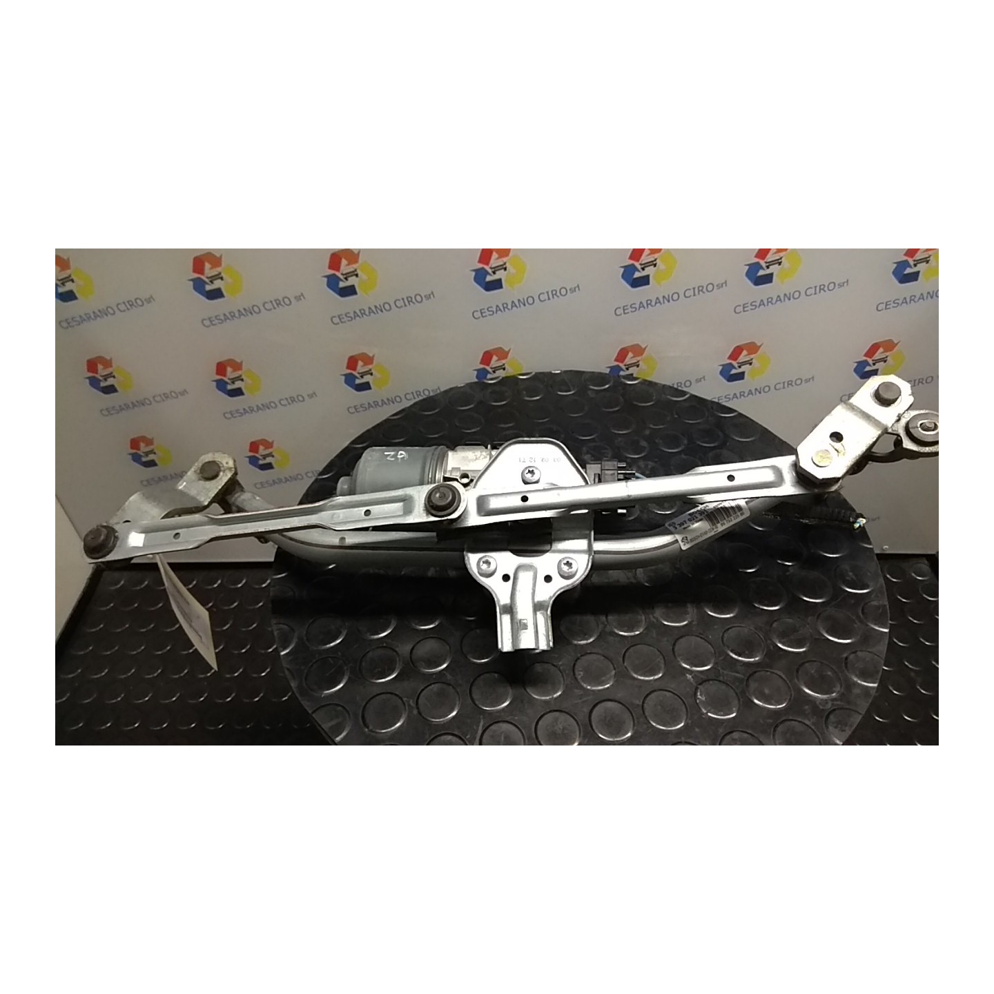 MECCANISMO TERGIPARABREZZA CON MOTORINO 051 PEUGEOT 208 (01/12-11/15) HM01 9673222580