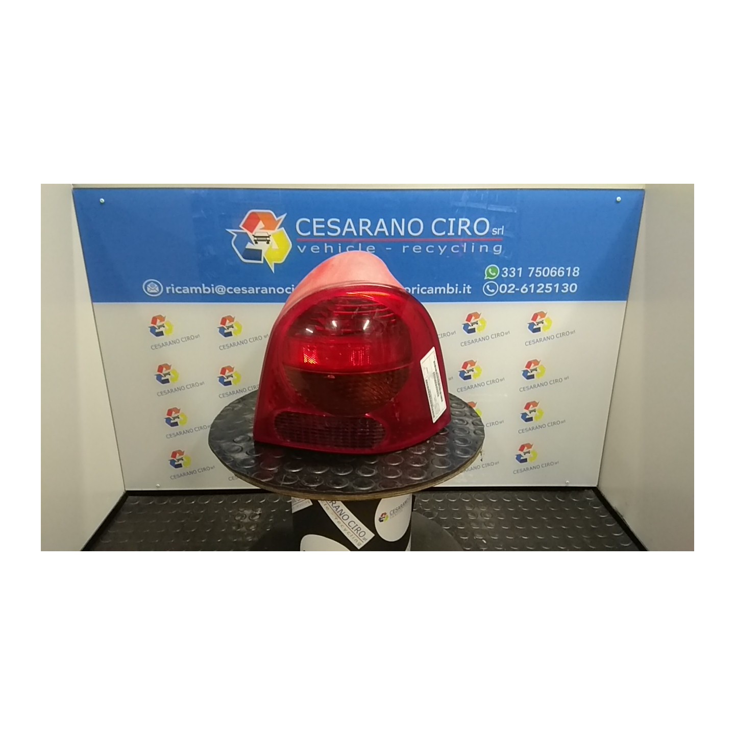 FANALE POST. 09/04 DX. 027 RENAULT TWINGO 1A SERIE (08/98-09/07) D7FF7 7700426320
