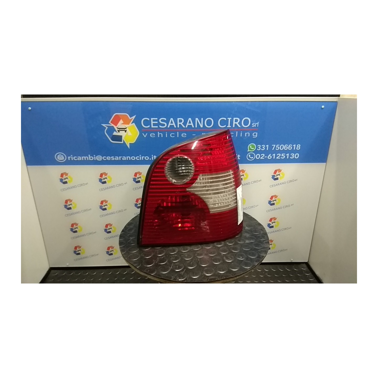 FANALE POST. DX. 144 VOLKSWAGEN POLO (9N) (10/01-03/05) AZQ 6Q6945096Q