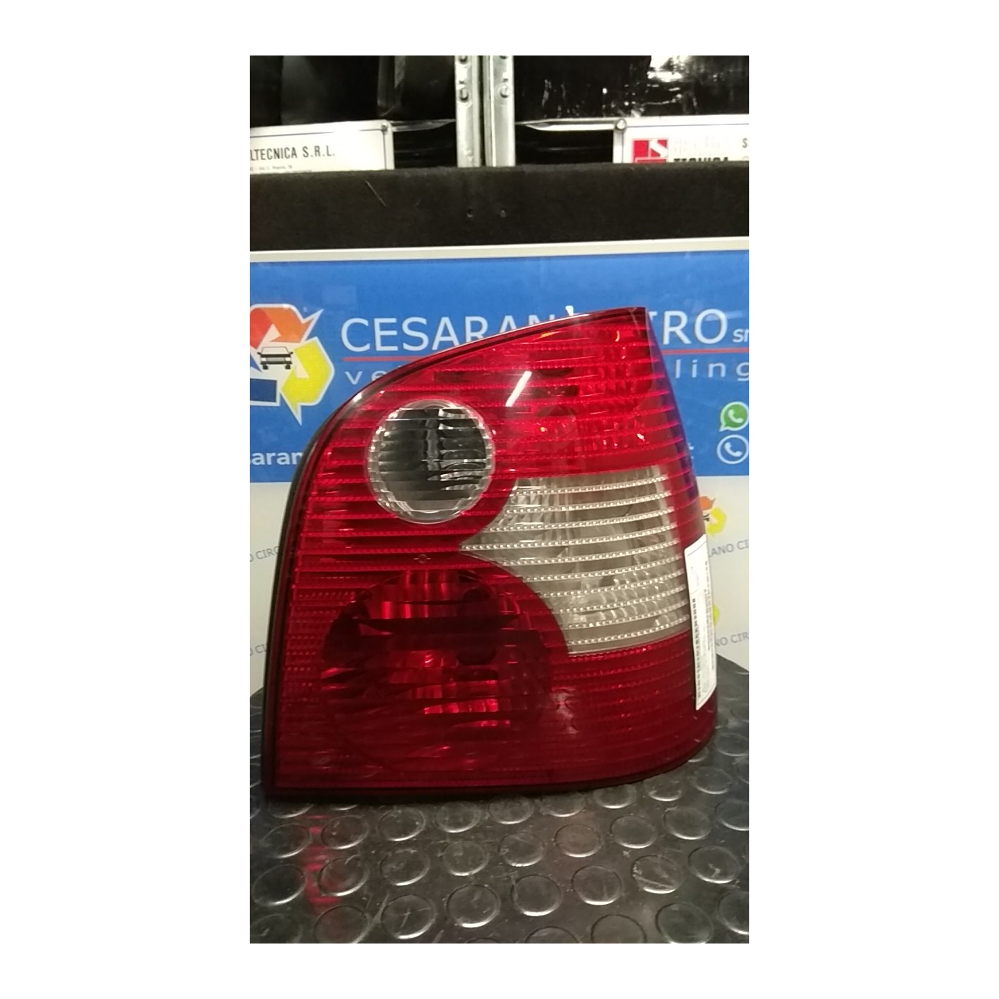 FANALE POST. DX. 144 VOLKSWAGEN POLO (9N) (10/01-03/05) AZQ 6Q6945096Q