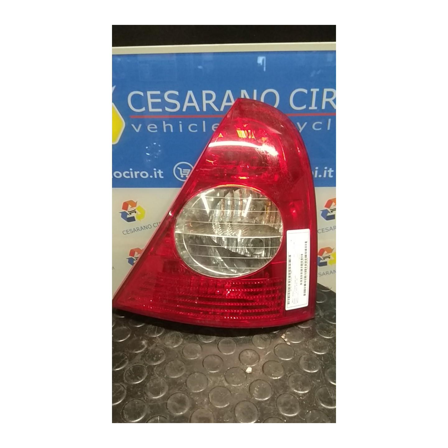 FANALE POST. DX. 073 RENAULT CLIO 2A SERIE (04/98-04/01) D7FD7 7700410518