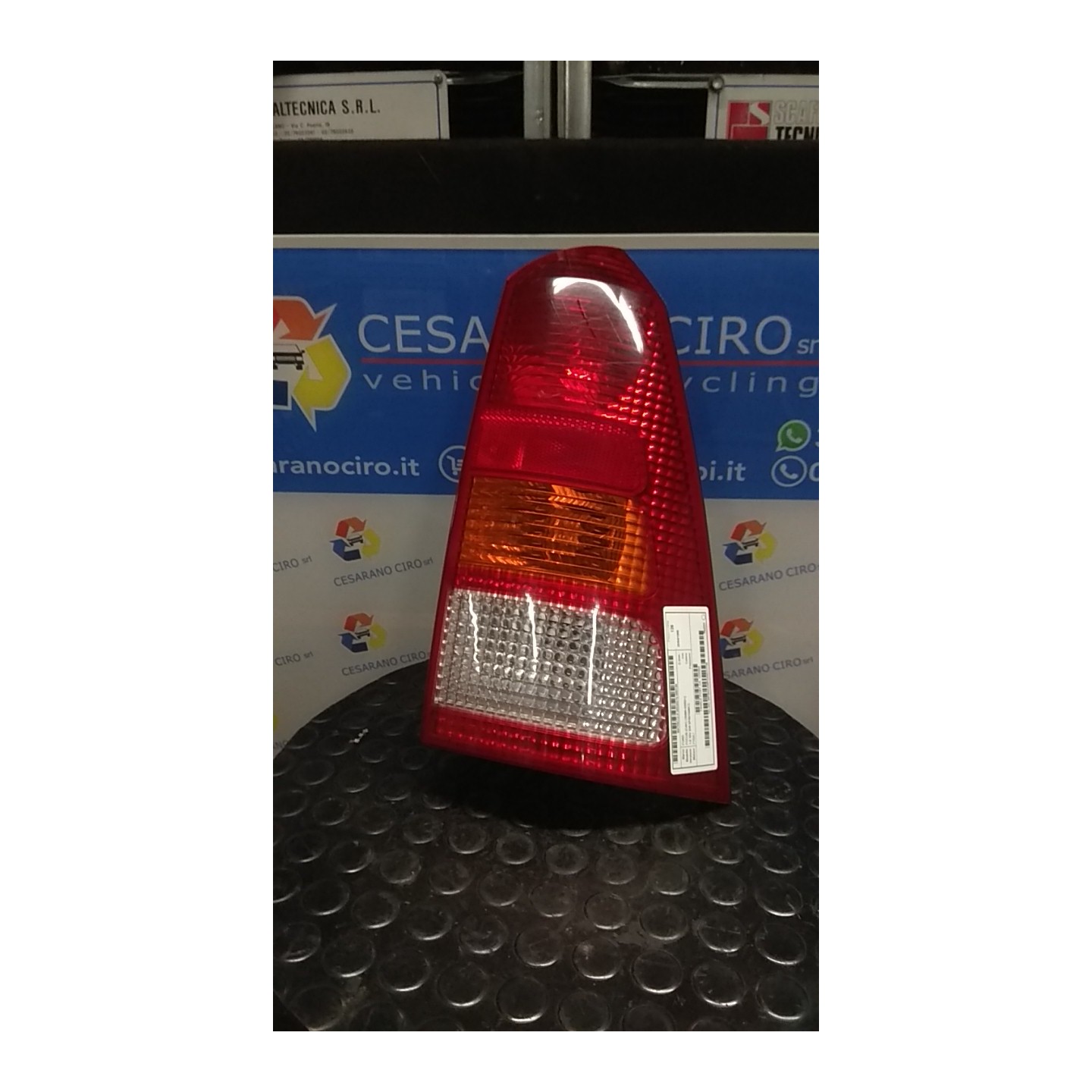 FANALE POST. DX. 139 FORD FOCUS (CAK) (10/98-03/02) FYDA 1233322