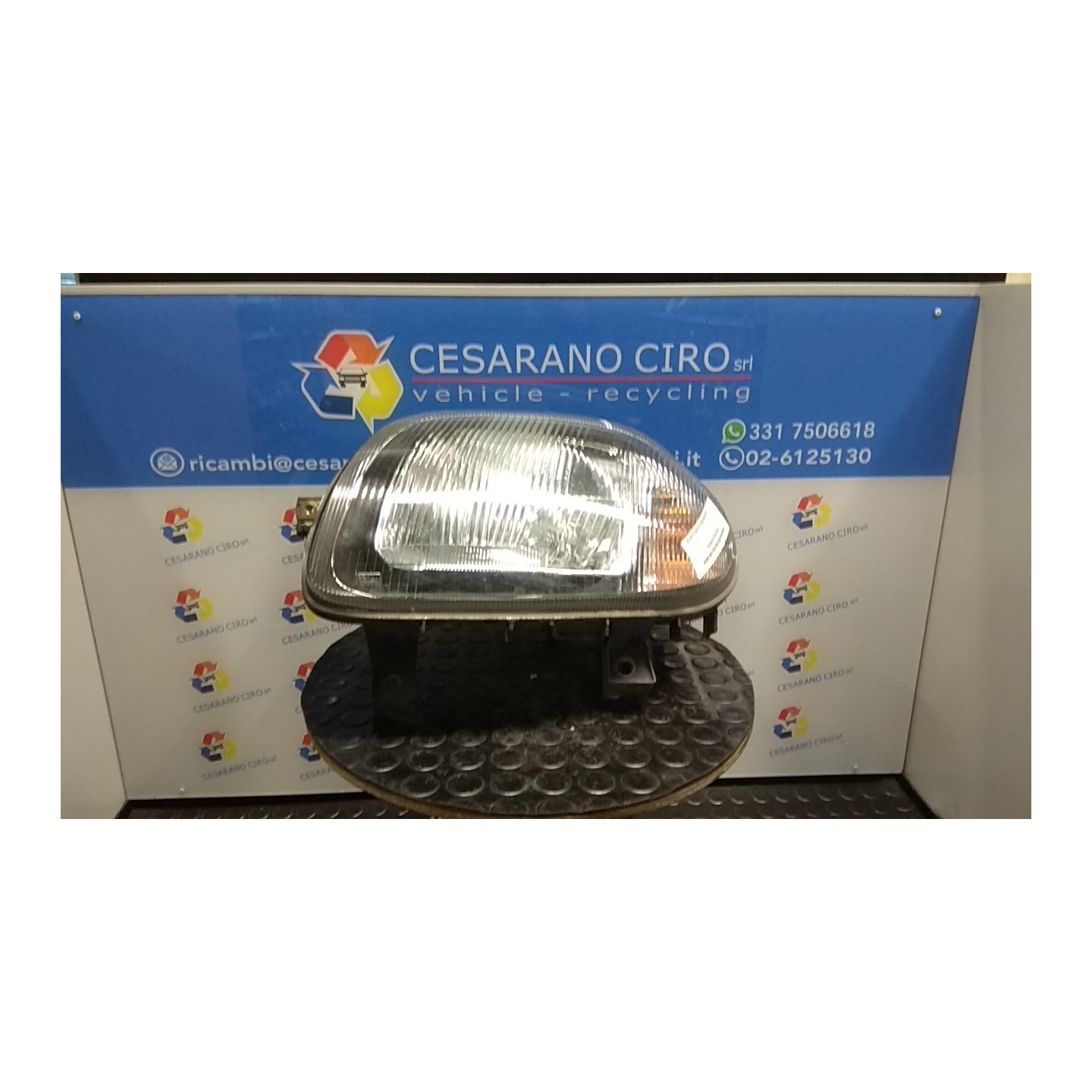 PROIETTORE HELLA SX. 115 RENAULT CLIO 2A SERIE (04/98-04/01) D7FD7 7701045168