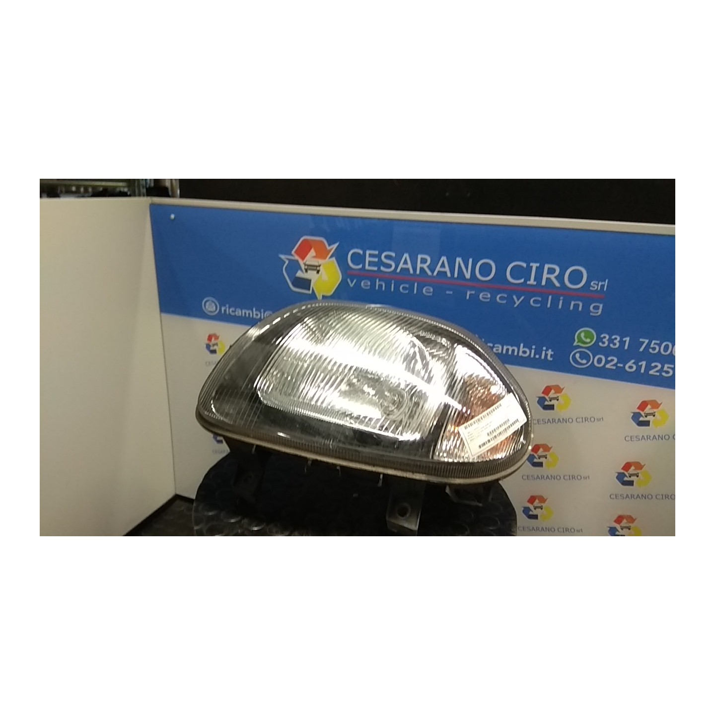 PROIETTORE HELLA SX. 115 RENAULT CLIO 2A SERIE (04/98-04/01) D7FD7 7701045168