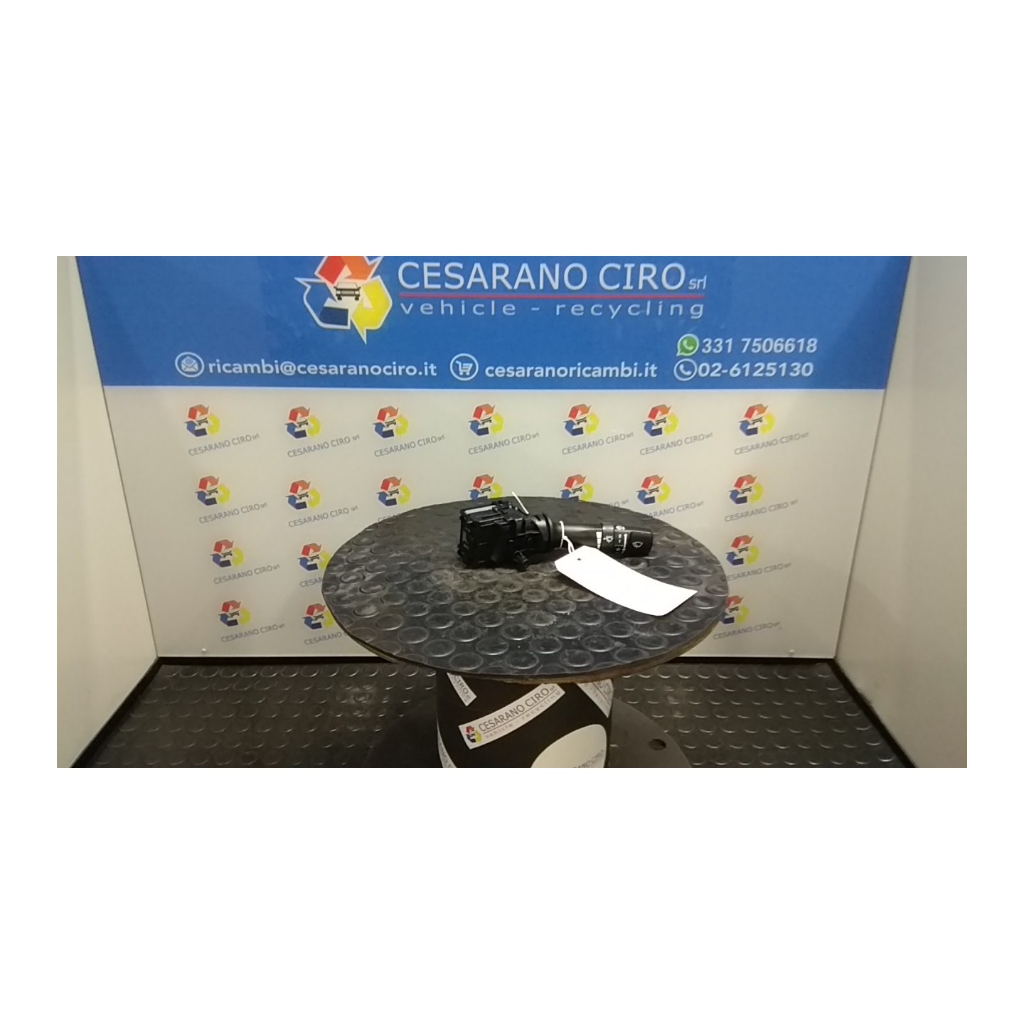 BLOCCO COMANDI TERGICRISTALLI 082 HYUNDAI VELOSTER (07/11-) G4FD 934202V560