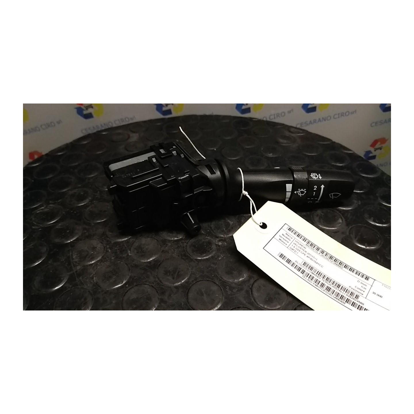 BLOCCO COMANDI TERGICRISTALLI 082 HYUNDAI VELOSTER (07/11-) G4FD 934202V560