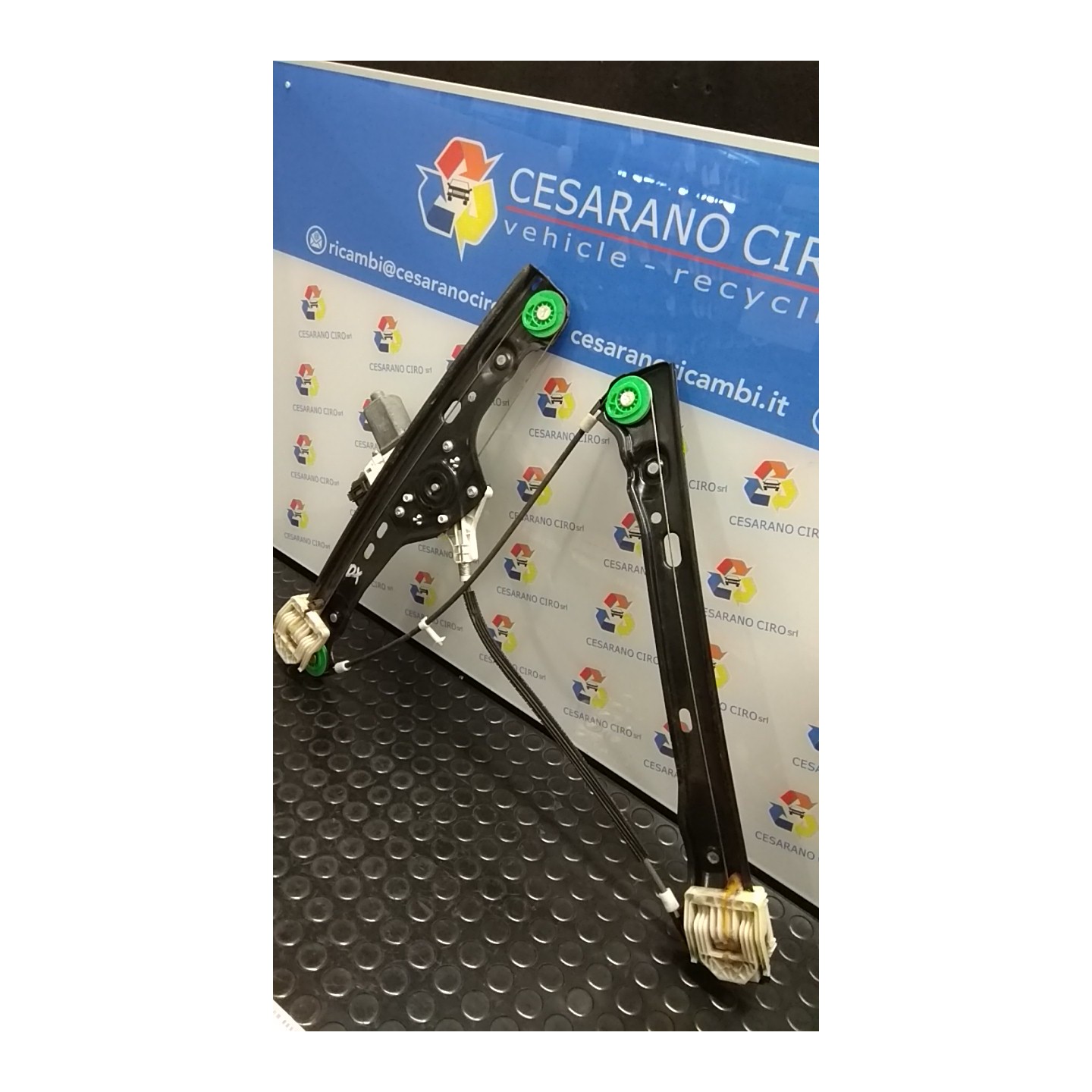 ALZACRISTALLO ELETTR. PORTA ANT. DX. 046 BMW SERIE 3 (E90/E91) (02/05-12/11 204D4 51337140588