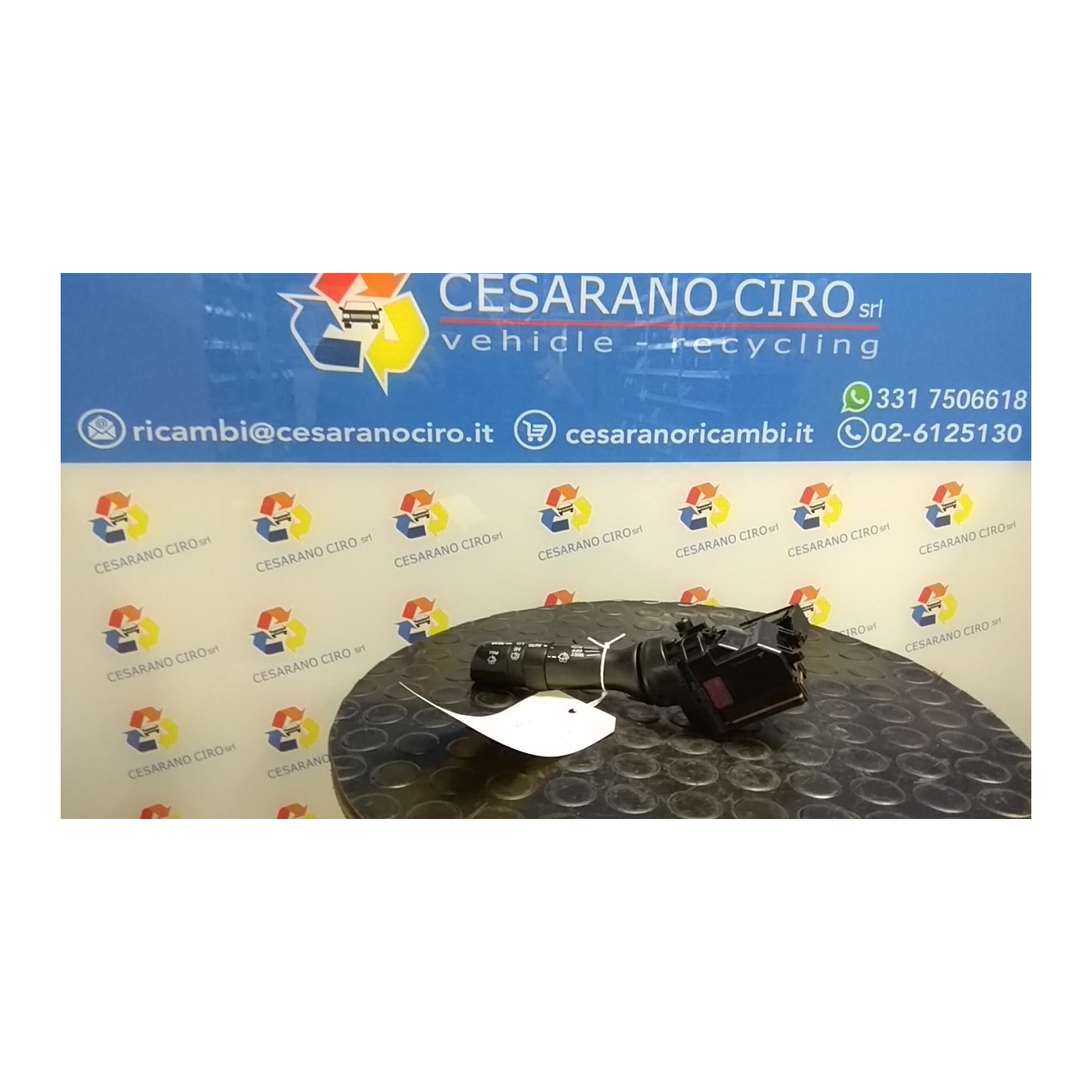 BLOCCO COMANDI TERGICRISTALLI 073 TOYOTA RAV 4 3A SERIE (01/06-10/10) 2ADFTV 8465248180