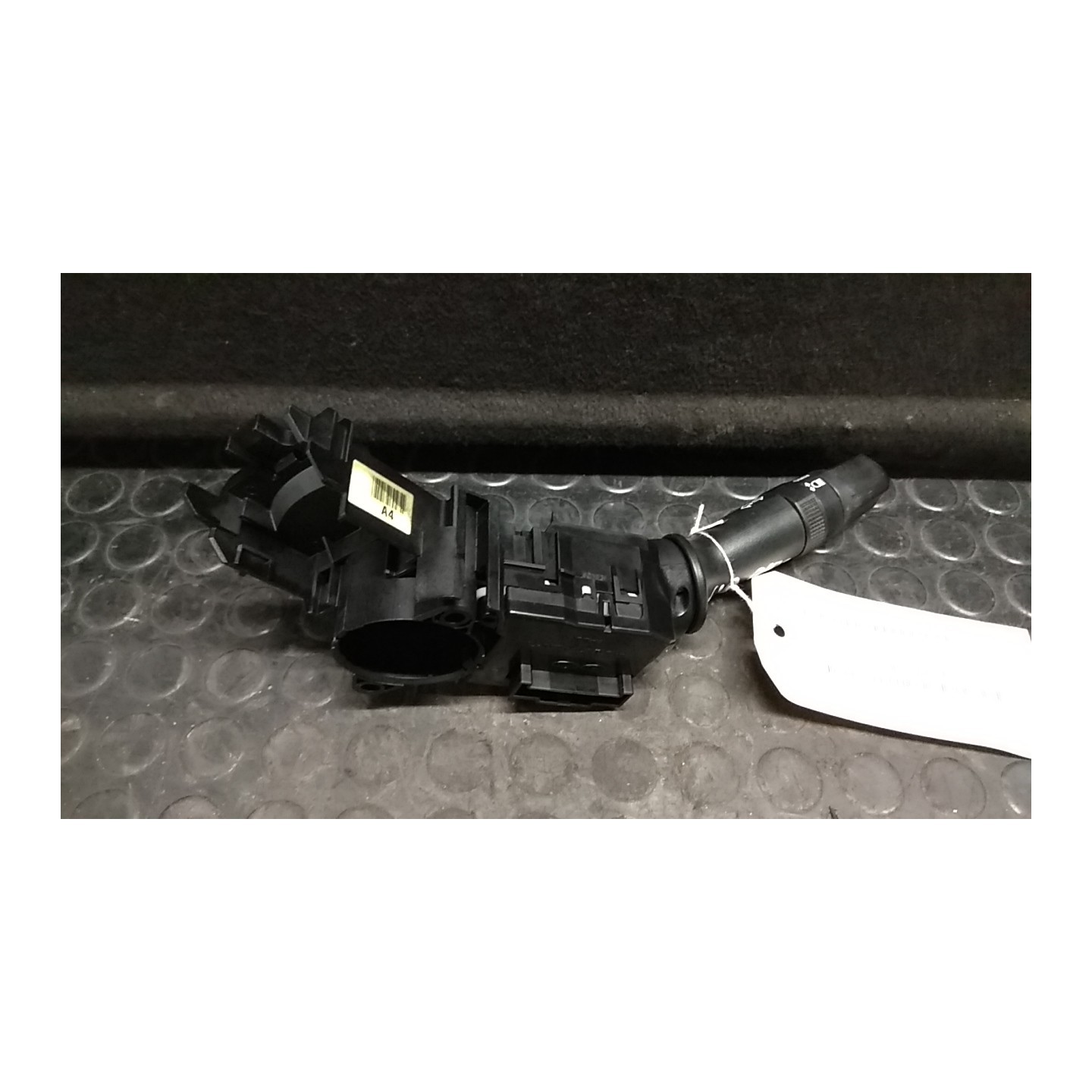 BLOCCO COMANDO VOLANTE LUCI 030 KIA RIO 3A SERIE (01/15-10/17) D4FC 934102V521