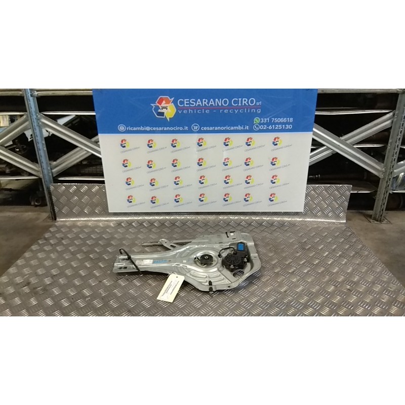 ALZACRISTALLO ELETTR. PORTA POST. SX. 106 HYUNDAI TUCSON (07/04-10/10) D4EA 834052E000