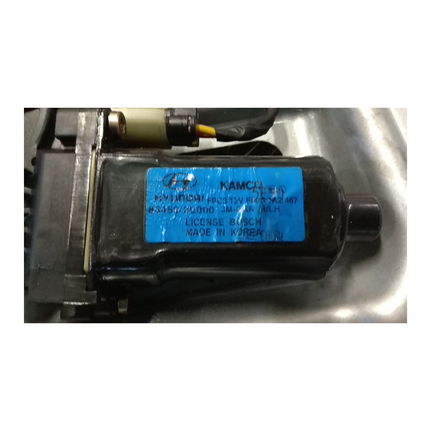 ALZACRISTALLO ELETTR. PORTA POST. SX. 106 HYUNDAI TUCSON (07/04-10/10) D4EA 834052E000