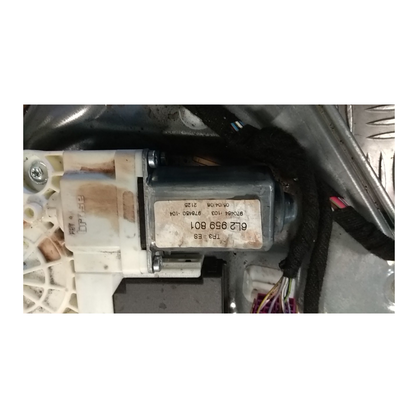 ALZACRISTALLO PORTA ANT. DX. 004 SEAT IBIZA (6L) (12/01-08/09) BKY 6L4837462