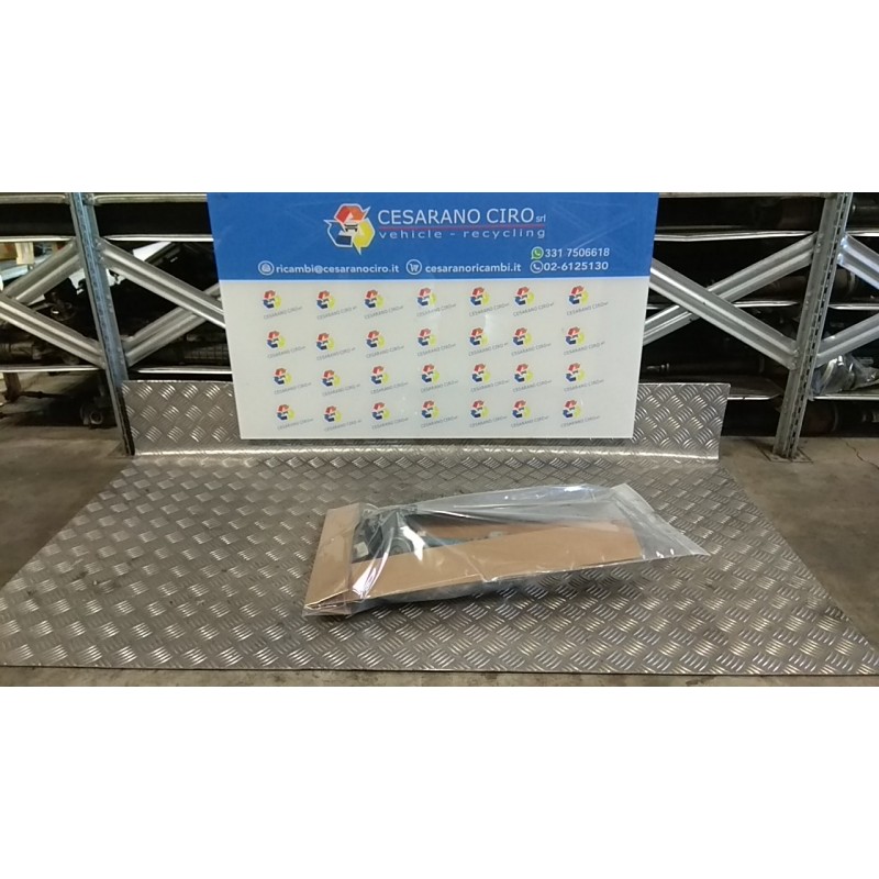 ALZACRISTALLO ELETTR. PORTA POST. C/MOTORINO DX. 044 NISSAN QASHQAI (J10E/JJ10E) (02/07-12 K9K 82700JD40A