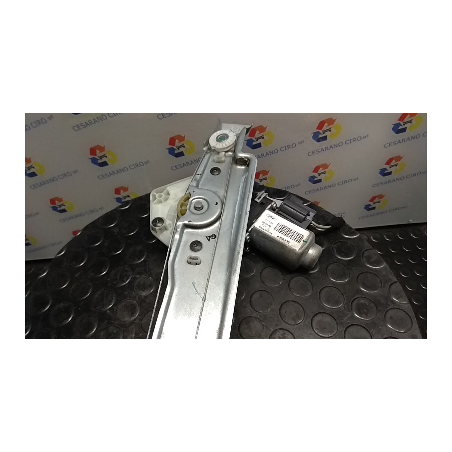 ALZACRISTALLO ELETTR. PORTA ANT. C/MOTORINO DX. 118 FORD KA+ (CDU) (04/16-05/19) YSKD 2021078
