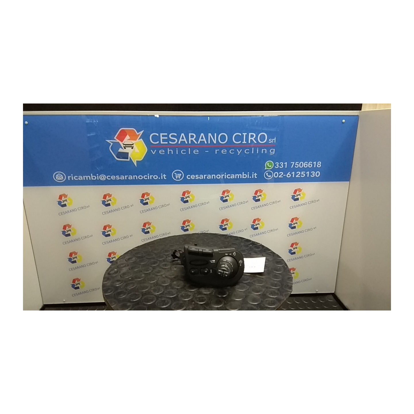 BLOCCO COMANDI TERGICRISTALLI 052 RENAULT SCENIC 2A SERIE (06/03-08/09) K4MD8 7701069597