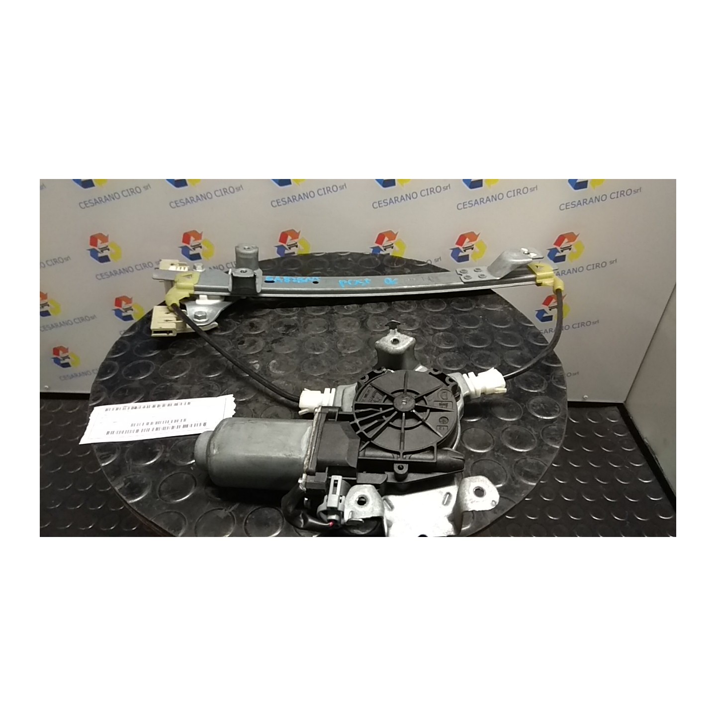 ALZACRISTALLO ELETTR. PORTA POST. C/MOTORINO DX. 131 NISSAN QASHQAI (J10E/JJ10E) (02/07-12 M9R 82700EY10A