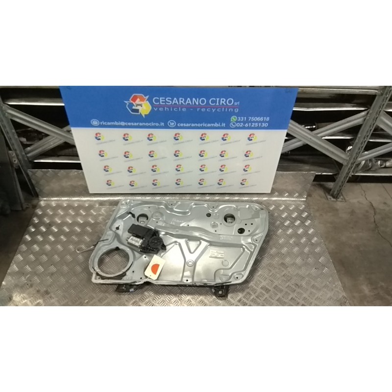 ALZACRISTALLO ELETTR. PORTA ANT. DX. 038 VOLKSWAGEN PASSAT (3B) (10/00-03/06) AWX 3B1837462