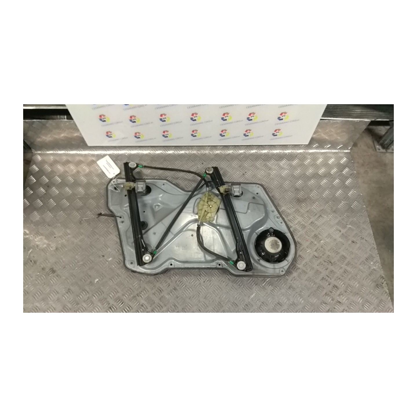 ALZACRISTALLO ELETTR. PORTA ANT. C/S DX. 041 SEAT LEON (1M) (12/99-02/06) AXP 1M0837462A
