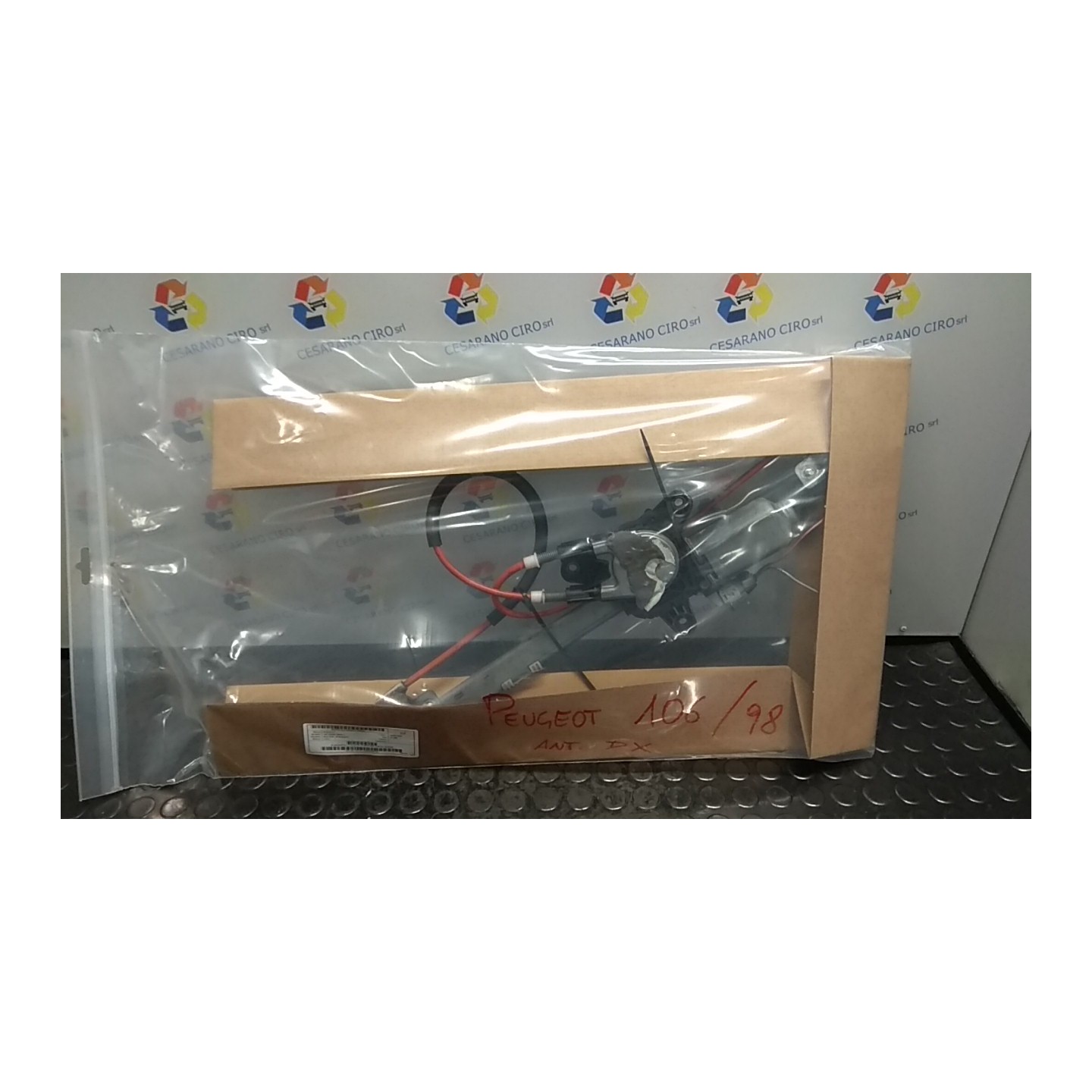 ALZACRISTALLO ELETTR. PORTA ANT. C/M DX. 048 PEUGEOT 106 (03/96-04/04) CDZ 9222H0