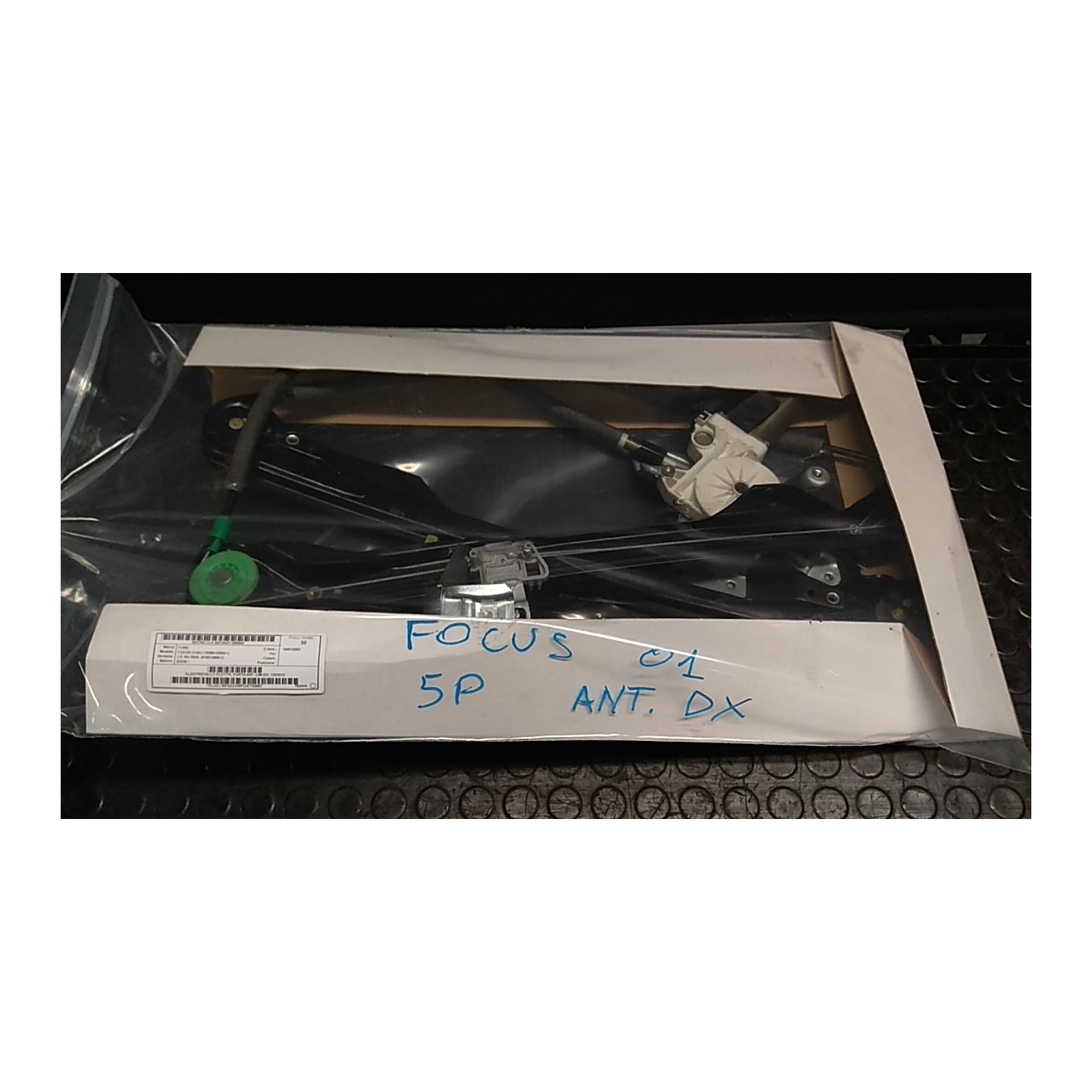 ALZACRISTALLO ELETTR. PORTA ANT. C/M DX. 003 FORD FOCUS (CAK) (10/98-03/02) EDDB 1331612