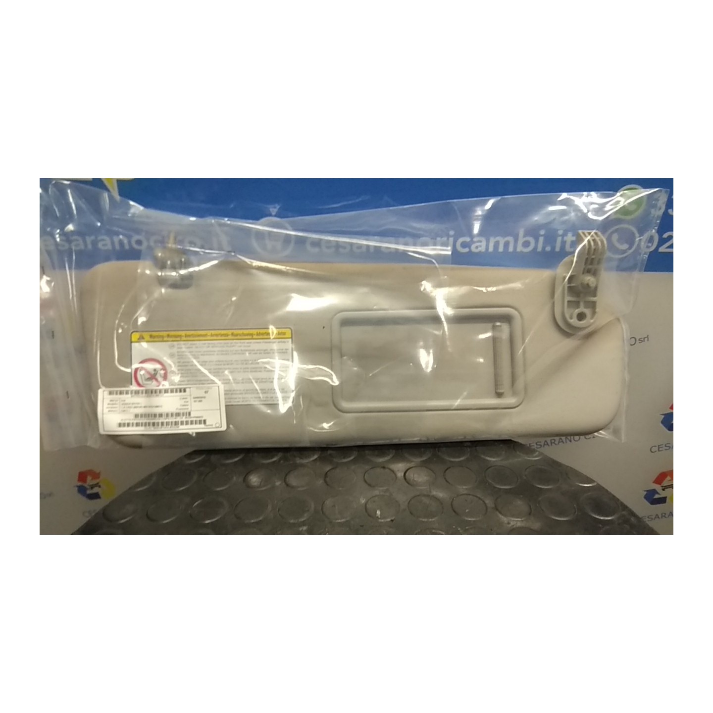 ALETTA PARASOLE PARABREZZA C/SPECCHIO DX. 127 KIA VENGA (01/10-) D4FC 852201P000ED