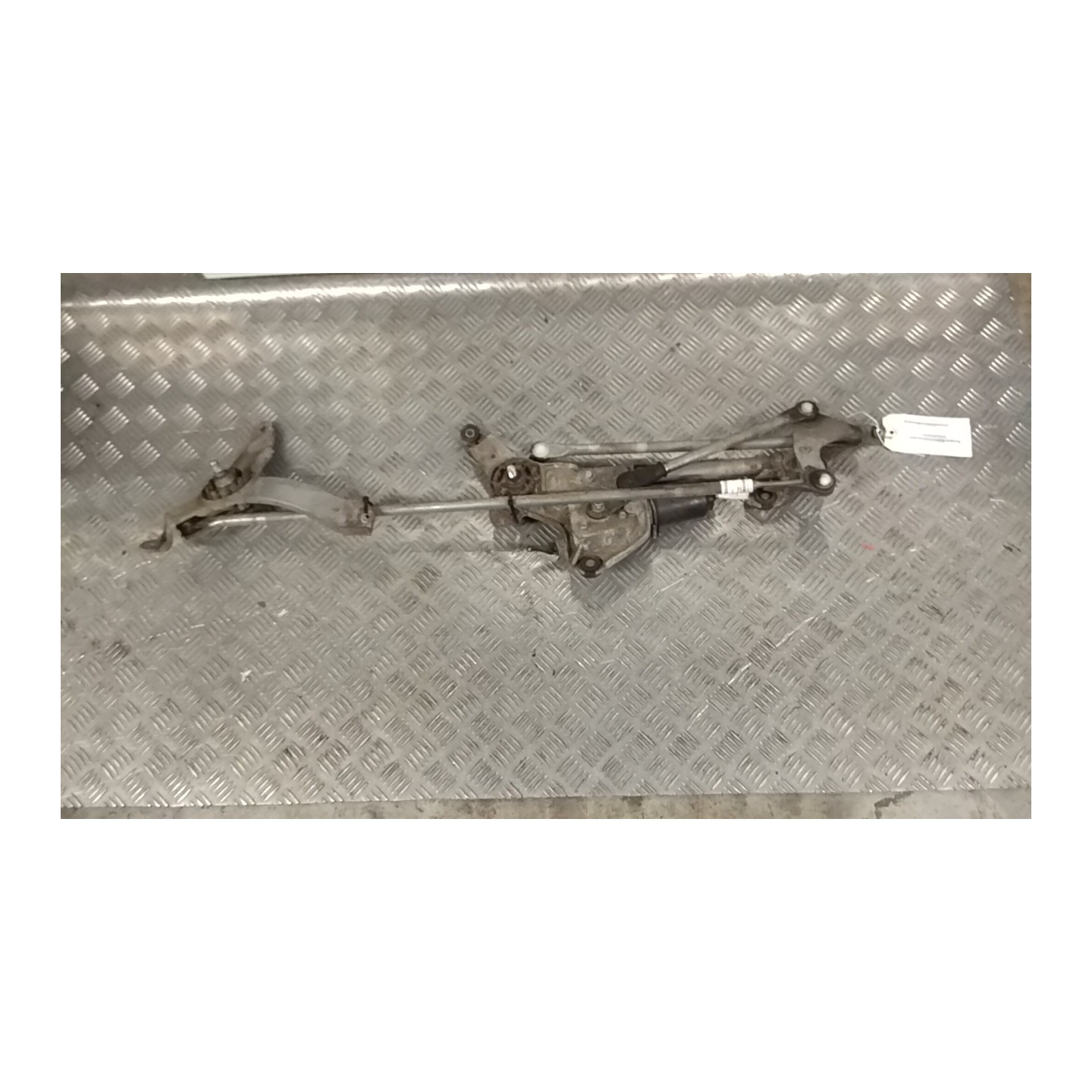 MECCANISMO TERGIPARABREZZA CON MOTORINO 068 MITSUBISHI GRANDIS (09/05-06/09) BSY 8250A138