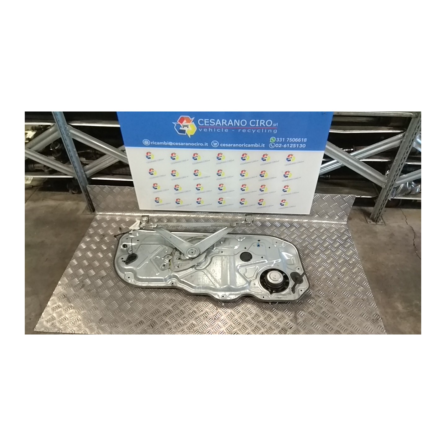 ALZACRISTALLO ELETTR. PORTA ANT. DX. 071 VOLVO C30 (10/06-) D4164T 30784510