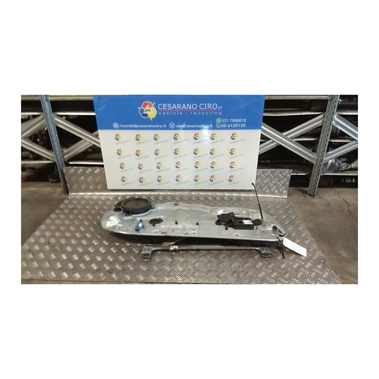 ALZACRISTALLO ELETTR. PORTA ANT. SX. 072 VOLVO C30 (10/06-) D4164T 30784509