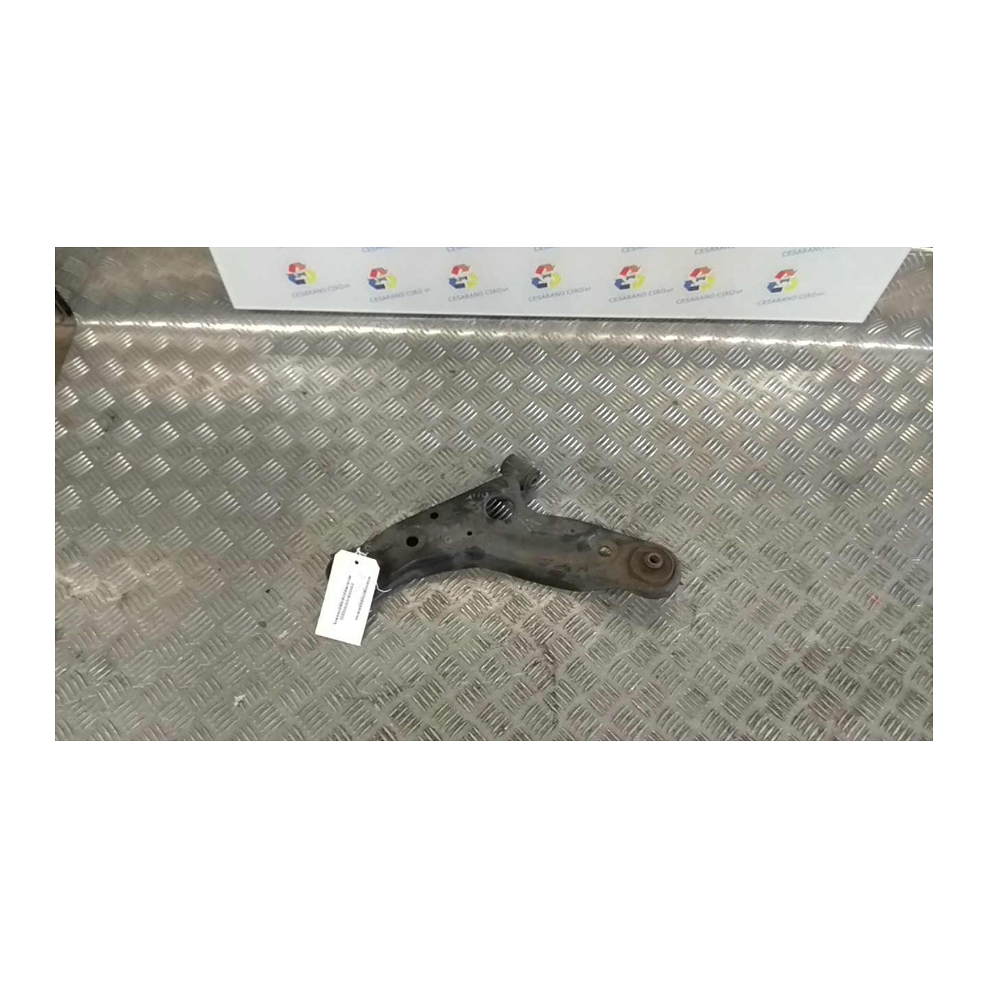 BRACCIO OSCILLANTE SOSP. ANT. SX. 137 SUZUKI ALTO (03/09-) K10B 45202M68K00000