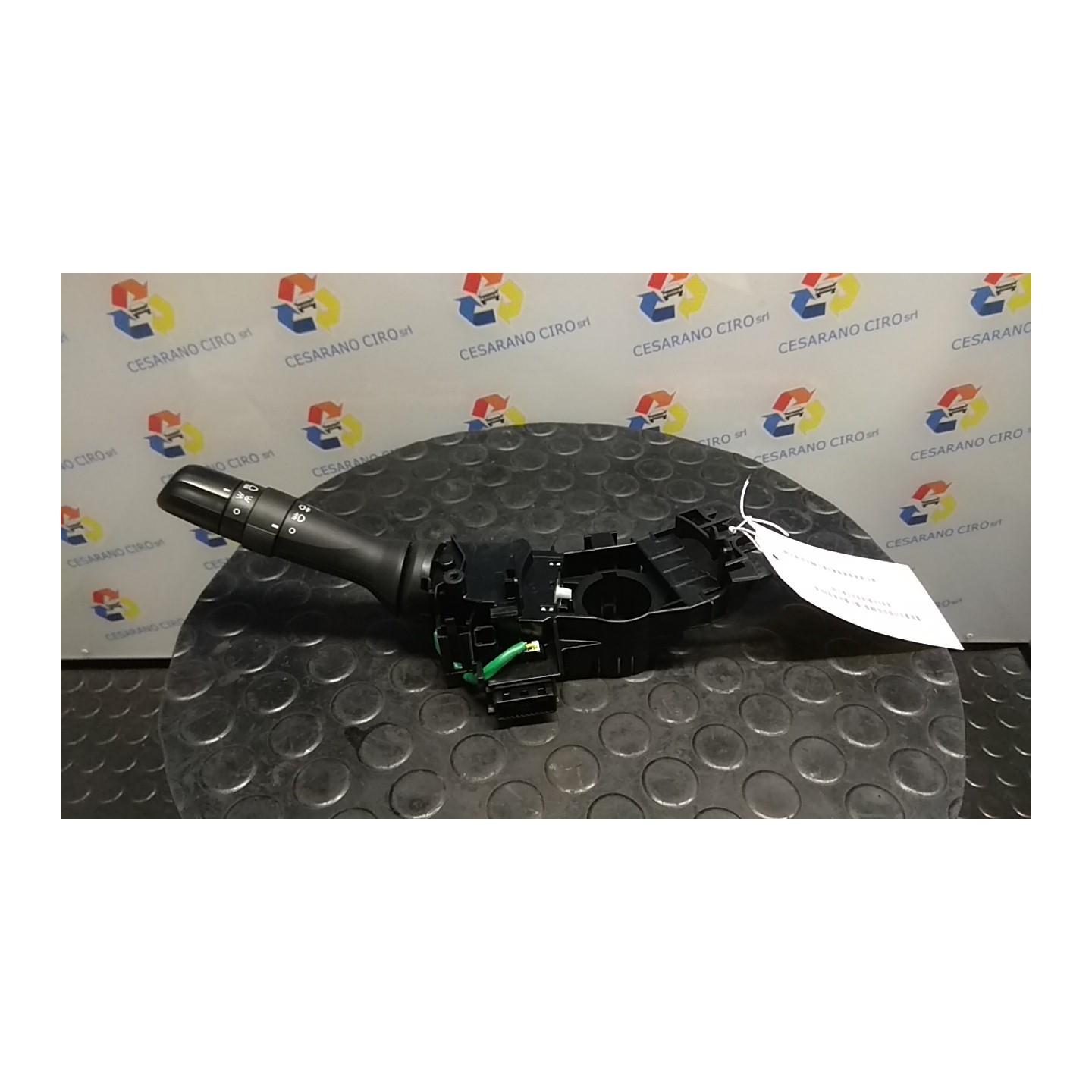 BLOCCO COMANDO VOLANTE LUCI P/FENDINEB./SIST.CONTROL. LUCE 002 TOYOTA YARIS (03/17-) 1NZ 841400D310