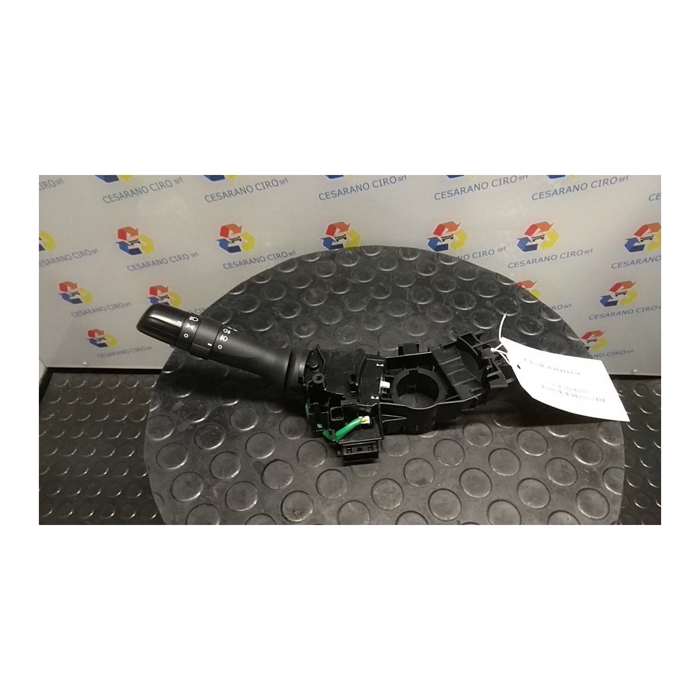 BLOCCO COMANDO VOLANTE LUCI P/FENDINEB./SIST.CONTROL. LUCE 002 TOYOTA YARIS (03/17-) 1NZ 841400D310