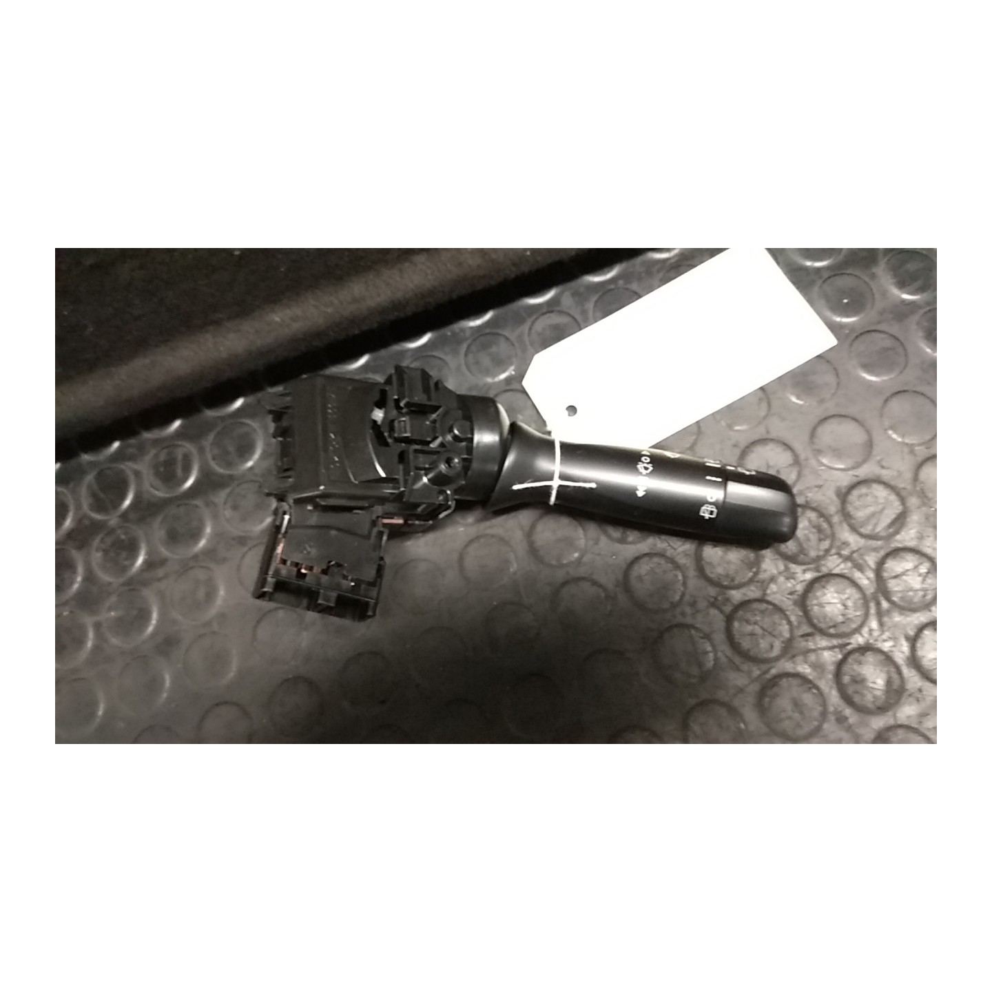 BLOCCO COMANDI TERGICRISTALLI 028 TOYOTA YARIS (09/11-) 1NZ-FXE 846520D180