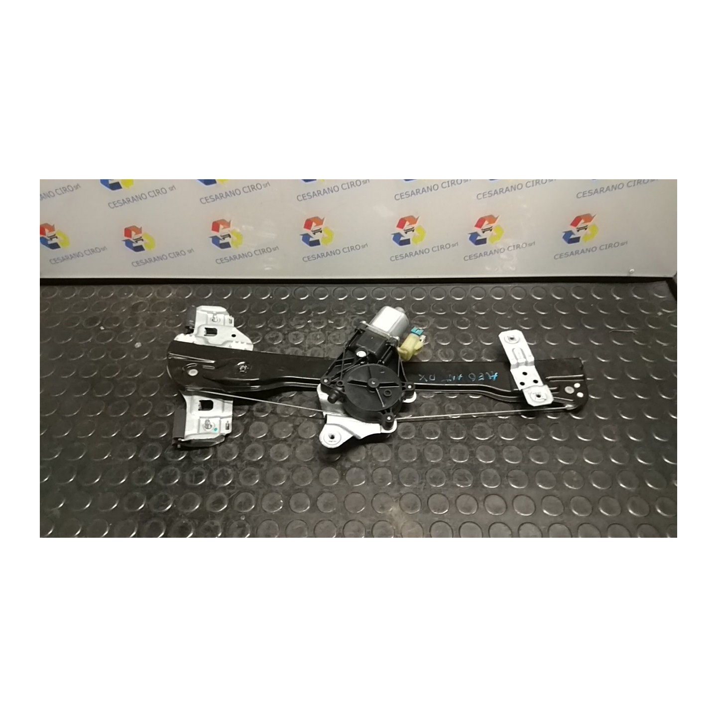 ALZACRISTALLO ELETTR. PORTA ANT. C/MOTORINO DX. 109 CHEVROLET (DAEWOO) AVEO (T300) (05/11-) A12XER 95043028