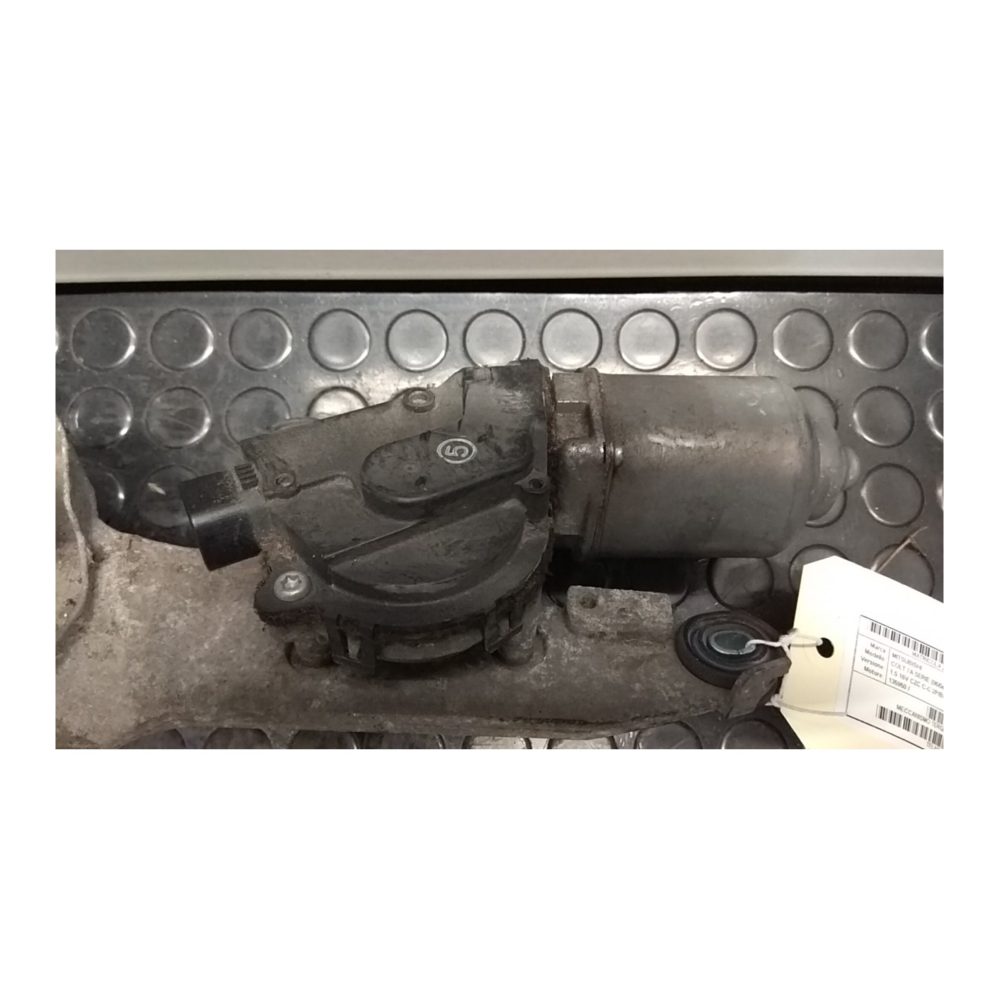 MECCANISMO TERGIPARABREZZA CON MOTOR 024 MITSUBISHI COLT 7A SERIE (06/04-12/09) 135950 8250A225