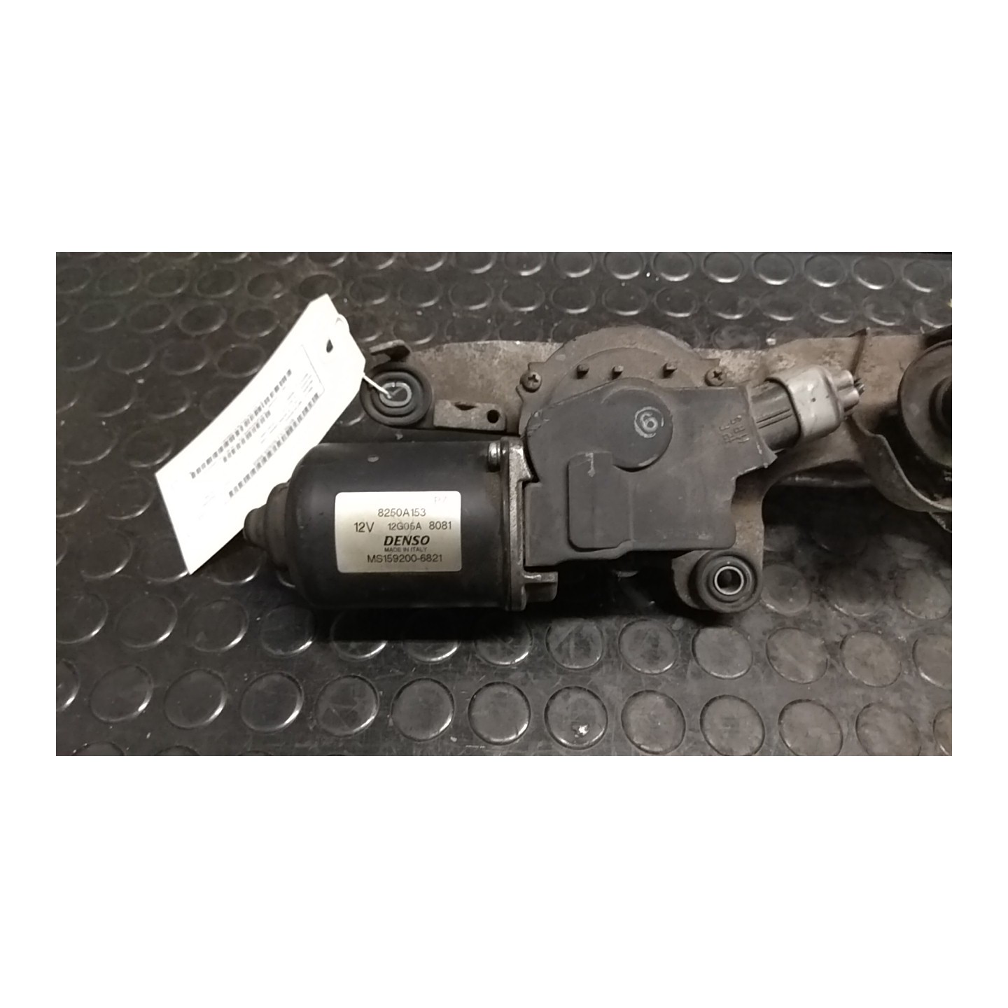 MECCANISMO TERGIPARABREZZA CON MOTOR 025 MITSUBISHI COLT 7A SERIE (06/04-12/09) 135950 8250A225