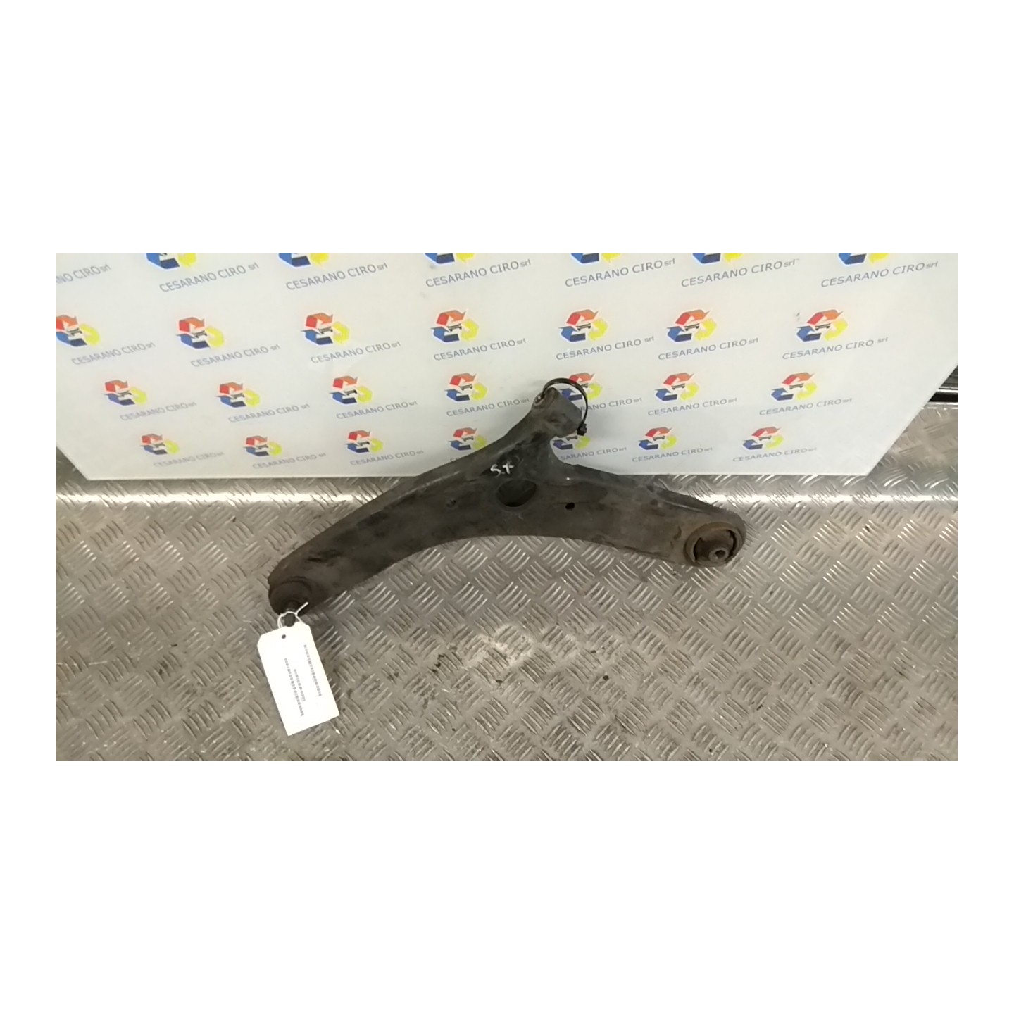 BRACCIO OSCILLANTE SOSP. ANT. SX. 106 KIA VENGA (01/10-) D4FC 545001P000