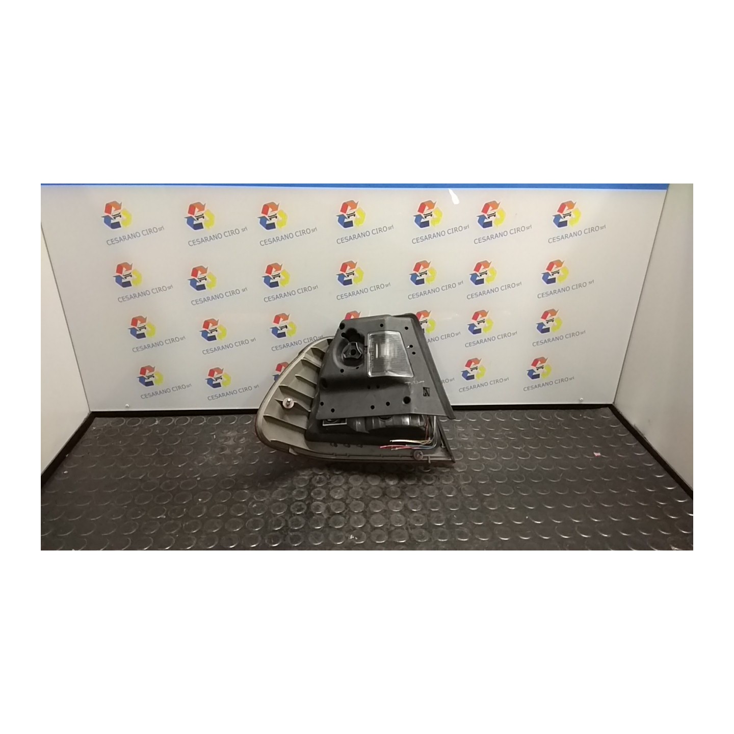FANALE POST. PARTE EST. DX. 041 BMW SERIE 3 (E46) (09/01-09/05) 204D4 63216946534