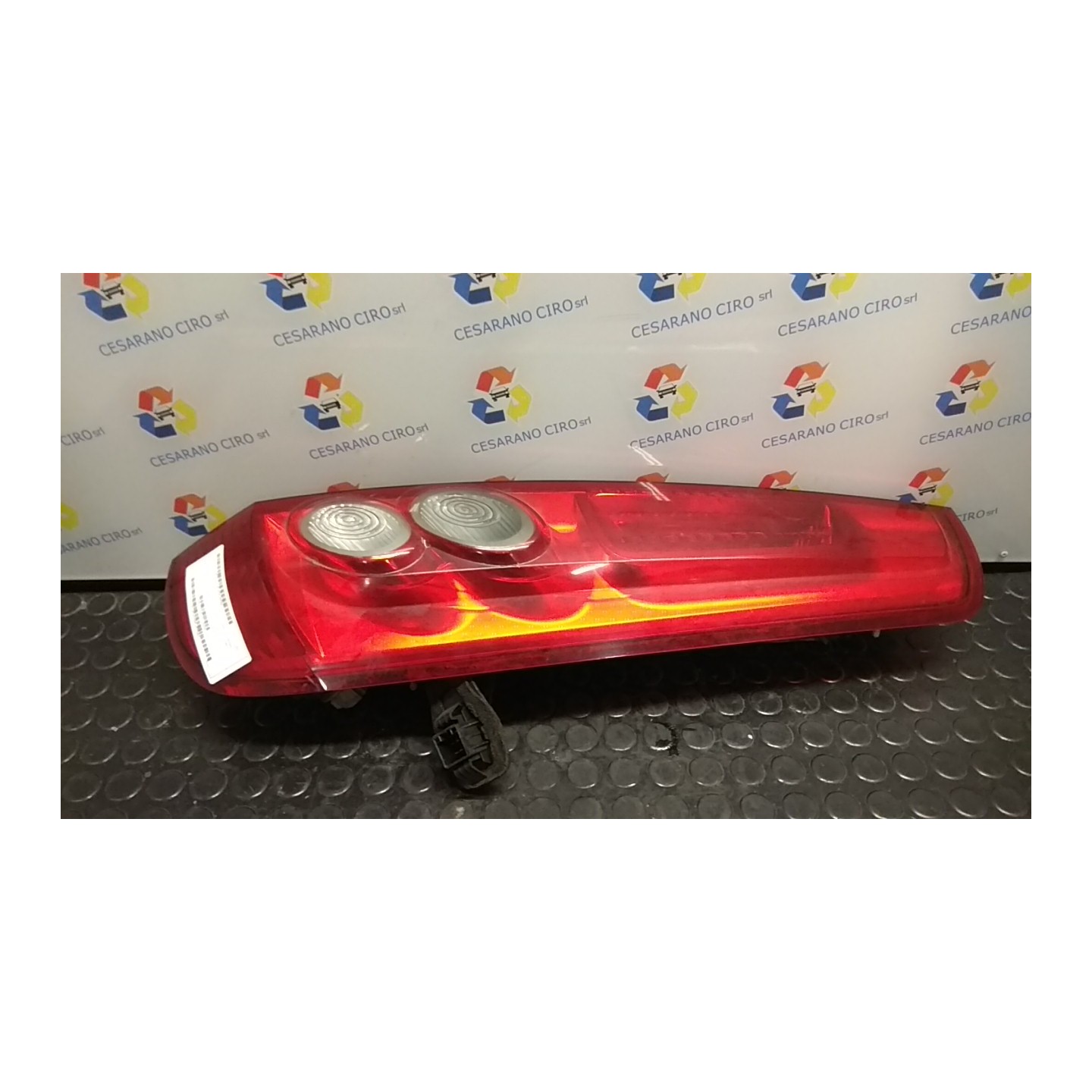 FANALE POST. DX. 154 FORD FIESTA (CBK) (12/05-12/08) F6JB 1437625