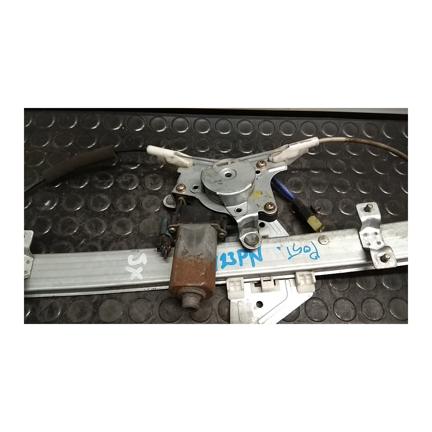 ALZACRISTALLO ELETTR. PORTA POST. SX. 159 CHEVROLET (DAEWOO) LACETTI (J200) (01/05-12/10) F14D3 94566242