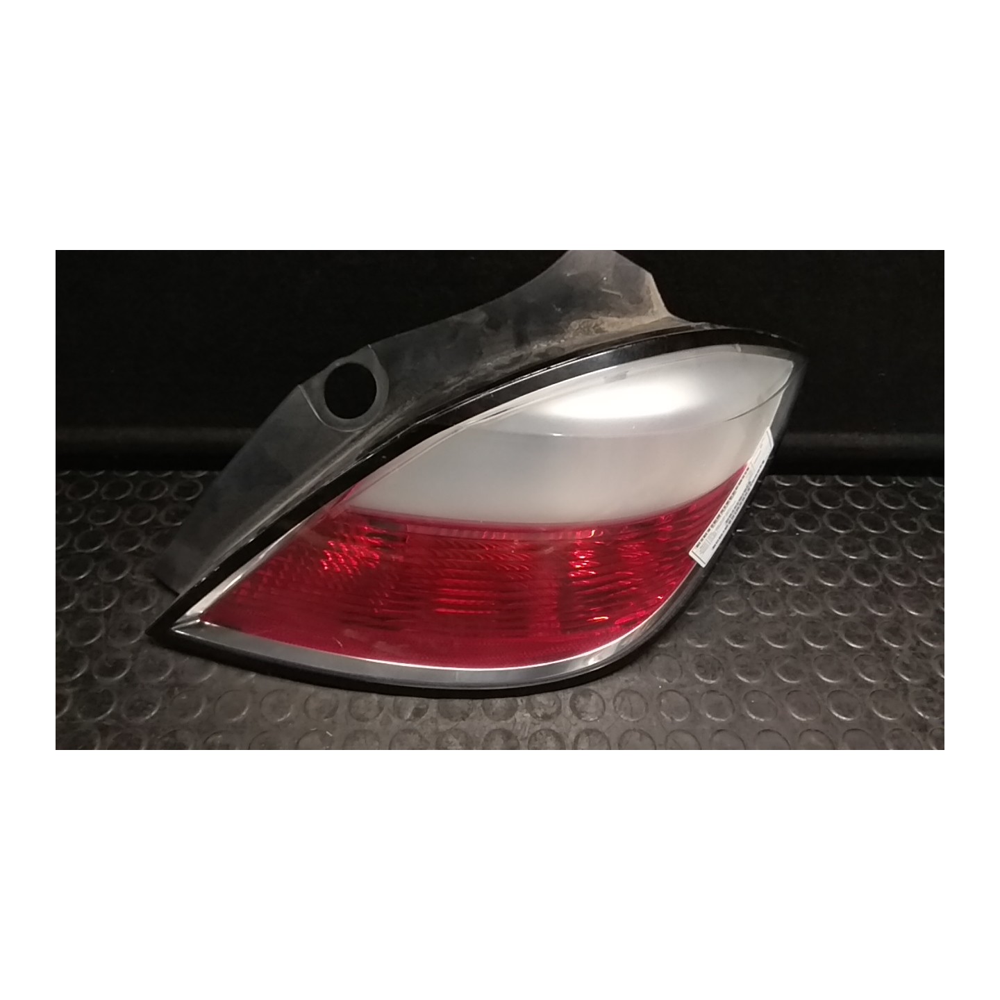 FANALE POST. HELLA DX. 031 OPEL ASTRA (A04) (01/04-03/11) Z14XEP 93190305
