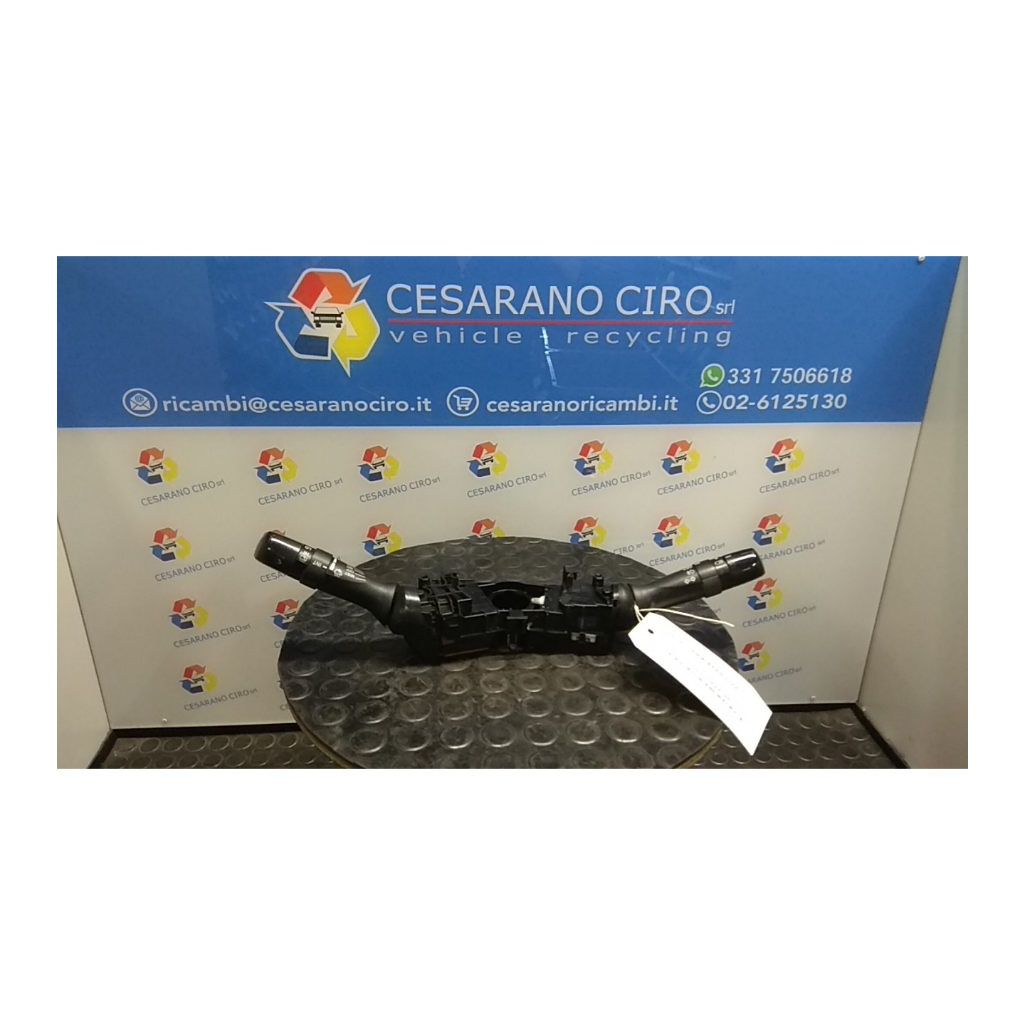 BLOCCO COMANDI TERGICRISTALLI 120 TOYOTA AURIS (01/07-) 1NDTV 8465248110